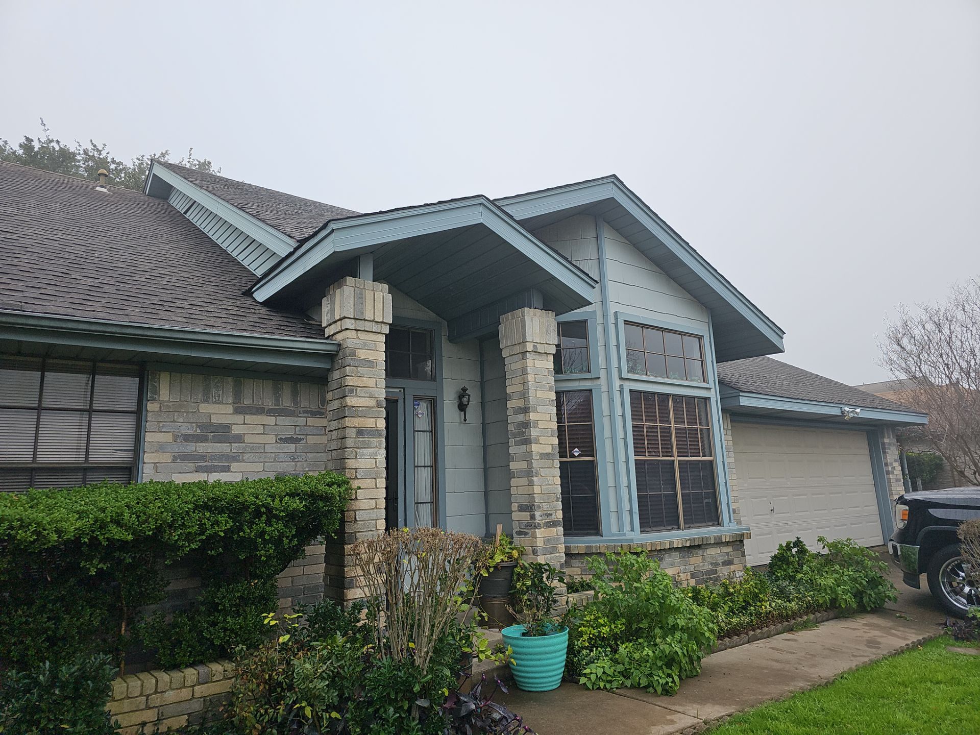 Residential Roofing Installation Owens Corning Duration Tru Def Onyx Black by DeZign Roofing & Exteriors