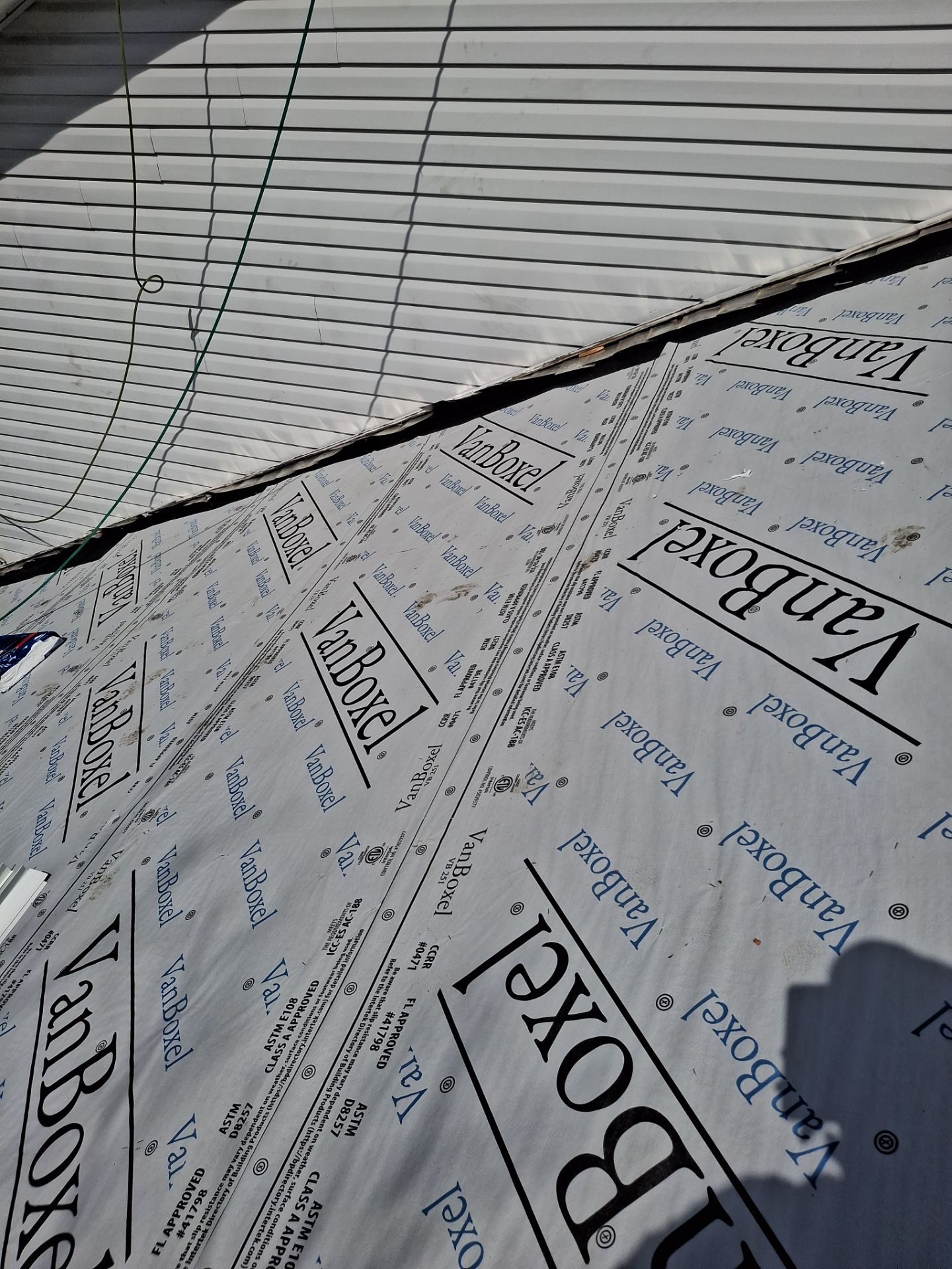 Residential Roofing Installation using GAF Timberline HDZ Charcoal by Rainstoppers Roofing