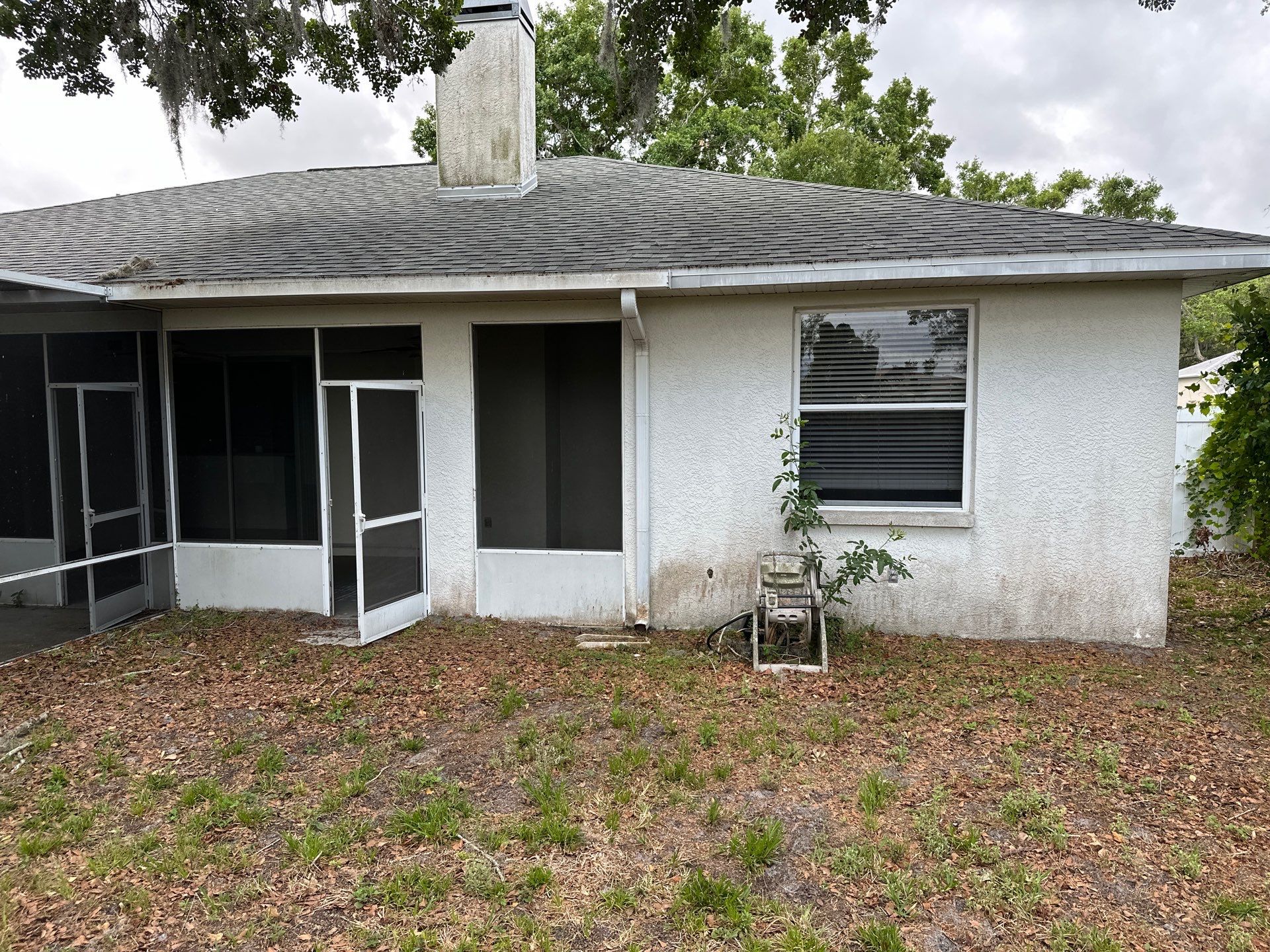 1-Story House Wash, Driveway, Patio/Lanai & Screen Enclosure Cleaning in Oakley Community, Ellenton, FL | Sunshine AquaWash by Sunshine AquaWash