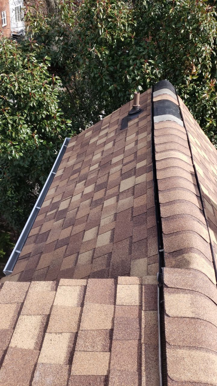 Alexandria Landmark Pro MD Resawn Shake/Flintlastic SA Project by RM Banning, Inc.