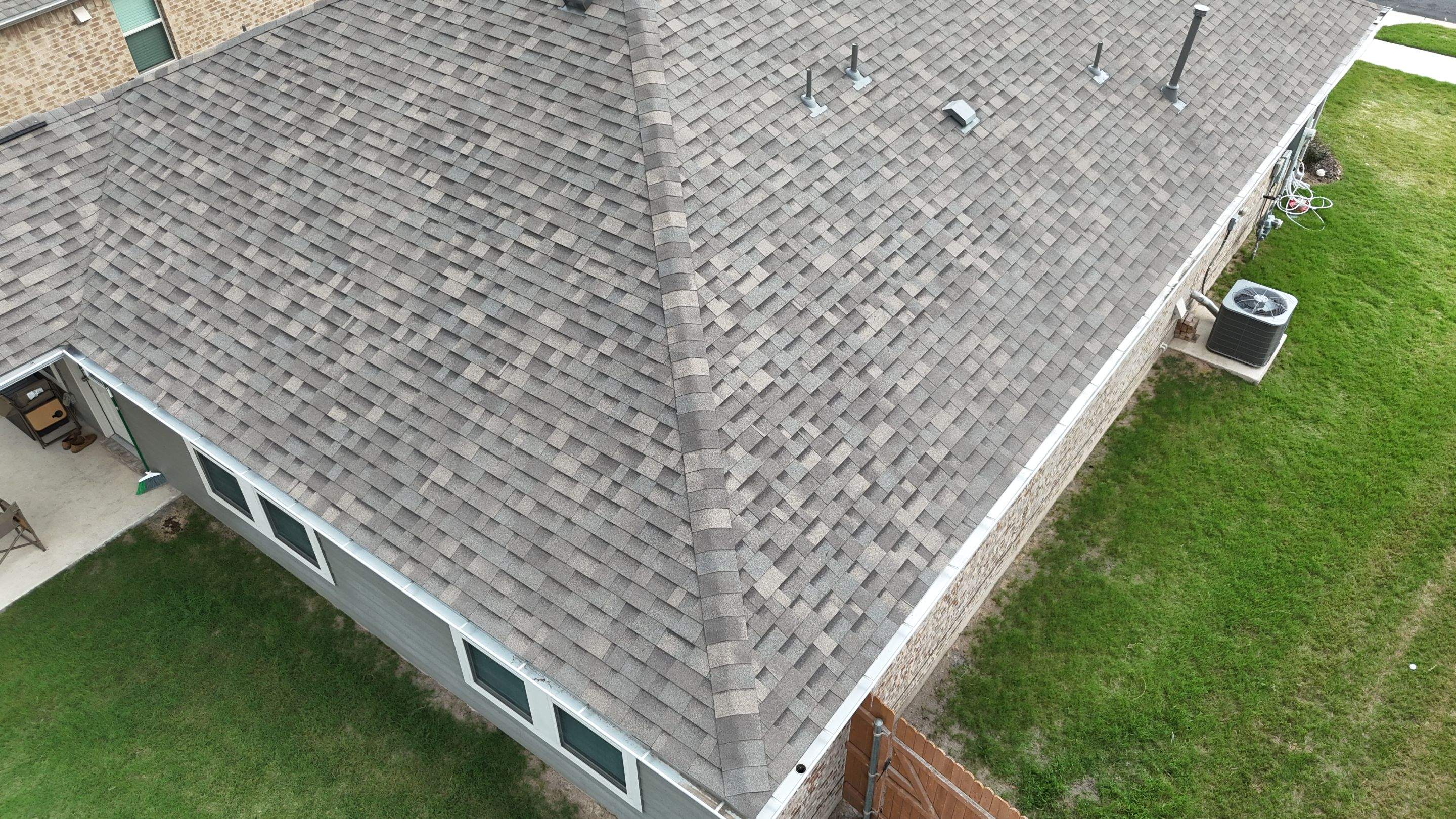 Weathered Wood - Malarkey Vista by RoofsOnly.com