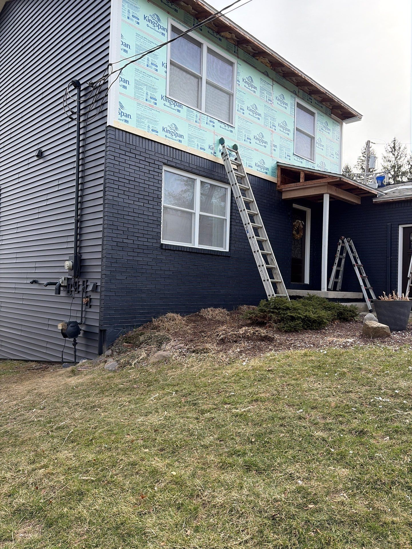Siding Replacement using Alside Charter Oak D4.5" by 180 Contractors