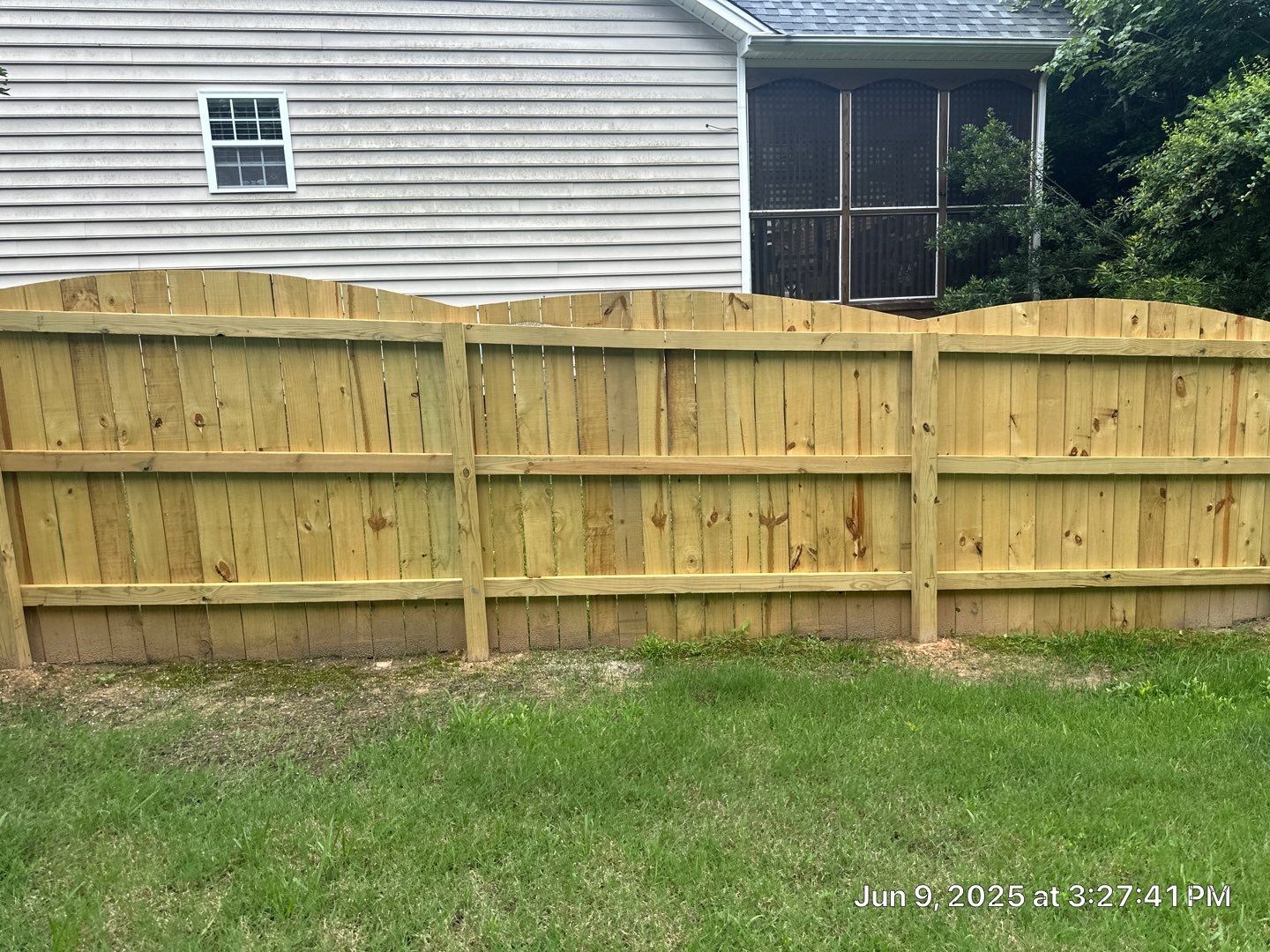 Wood Fence using Wood Sealant by DuraSeal