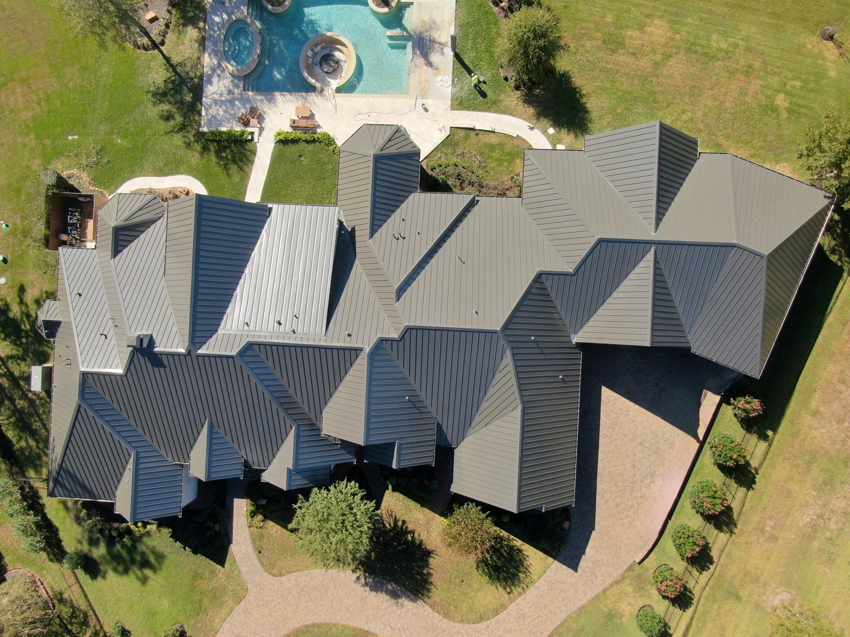 Benders Estates - Standing Seam by Hartland Roofing & Construction