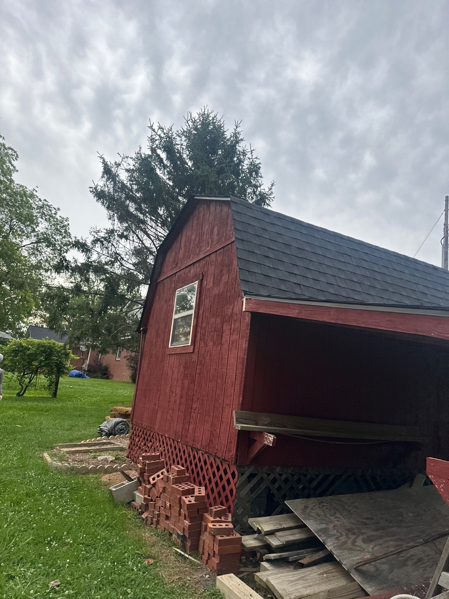 Lee Bowen by United Contracting and Roofing