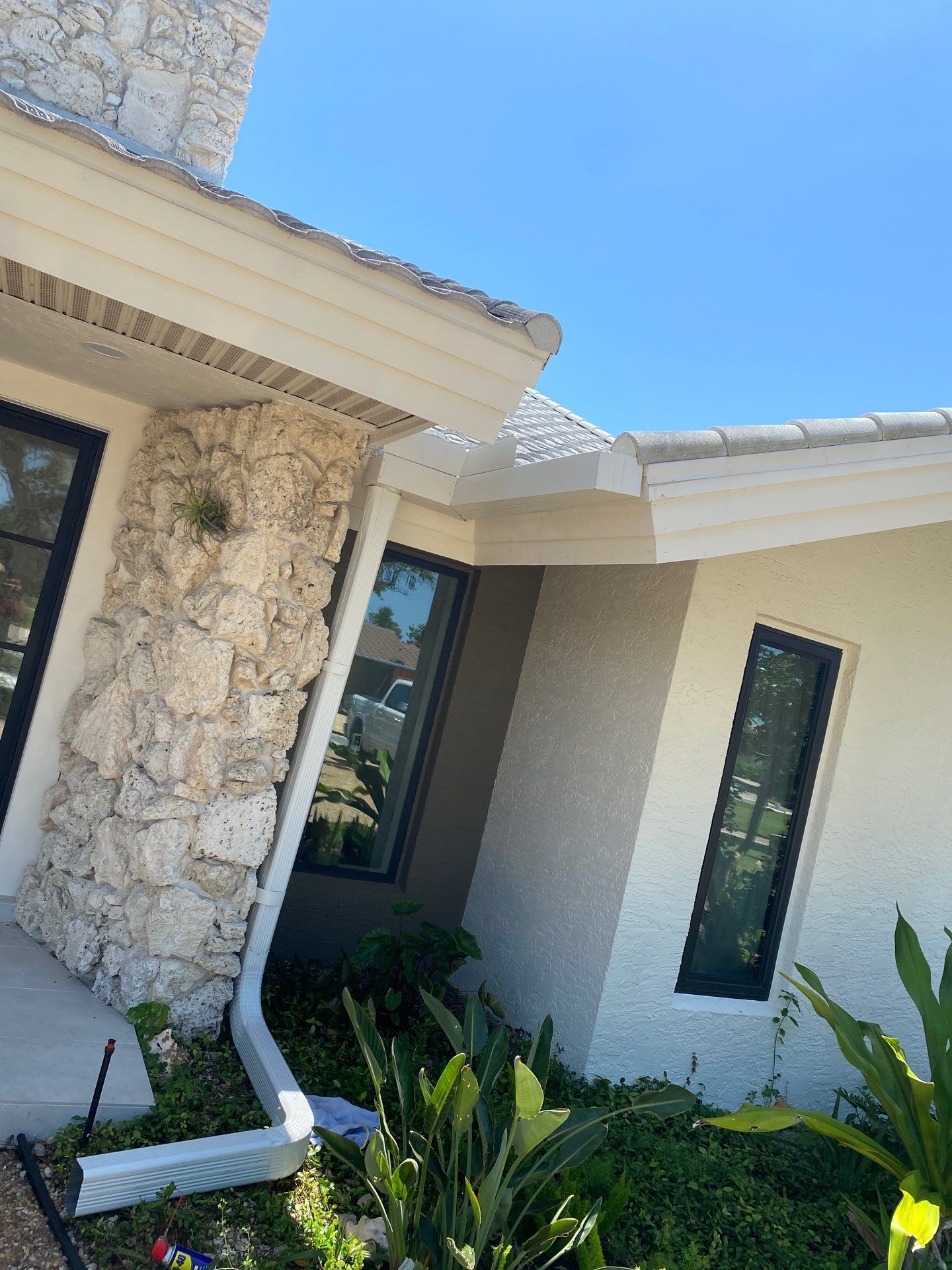 7-Inch Seamless Gutters Upgrade in Osprey FL by Gutter Professors