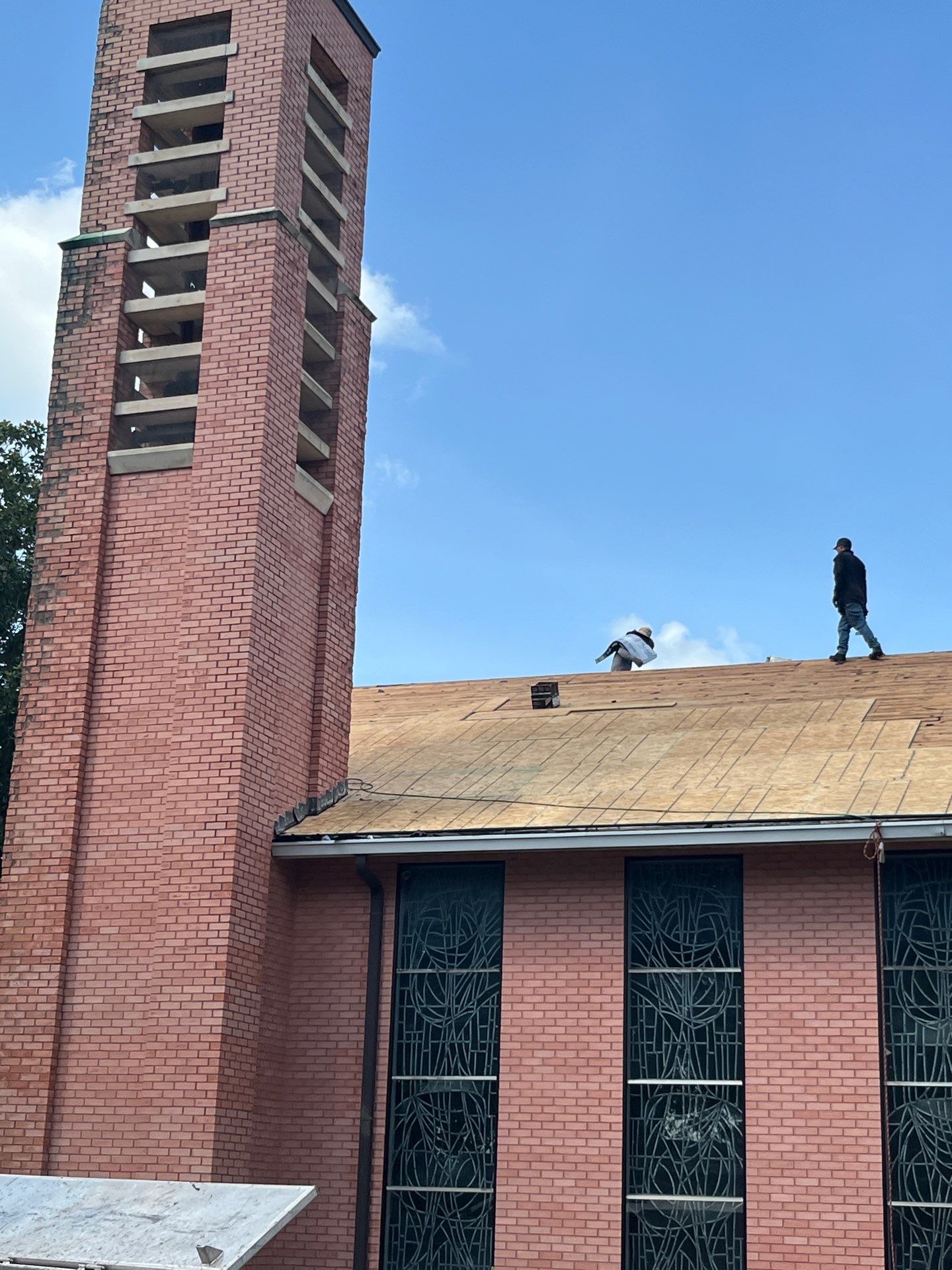 Roof Replacement in Sweeny TX by Roof Repair Company