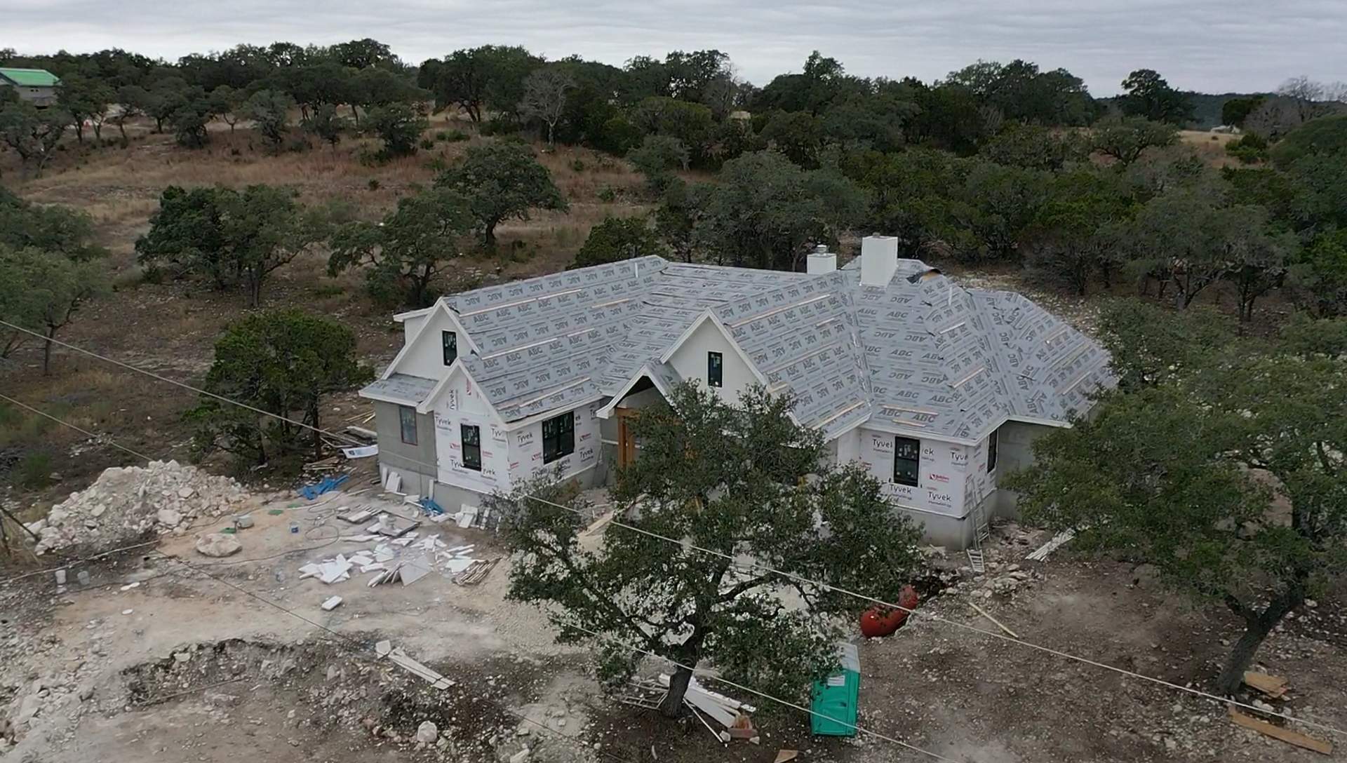 New Home Construction using Owens Corning 30 year Architectural Shingles by Premier Roofing and Contracting