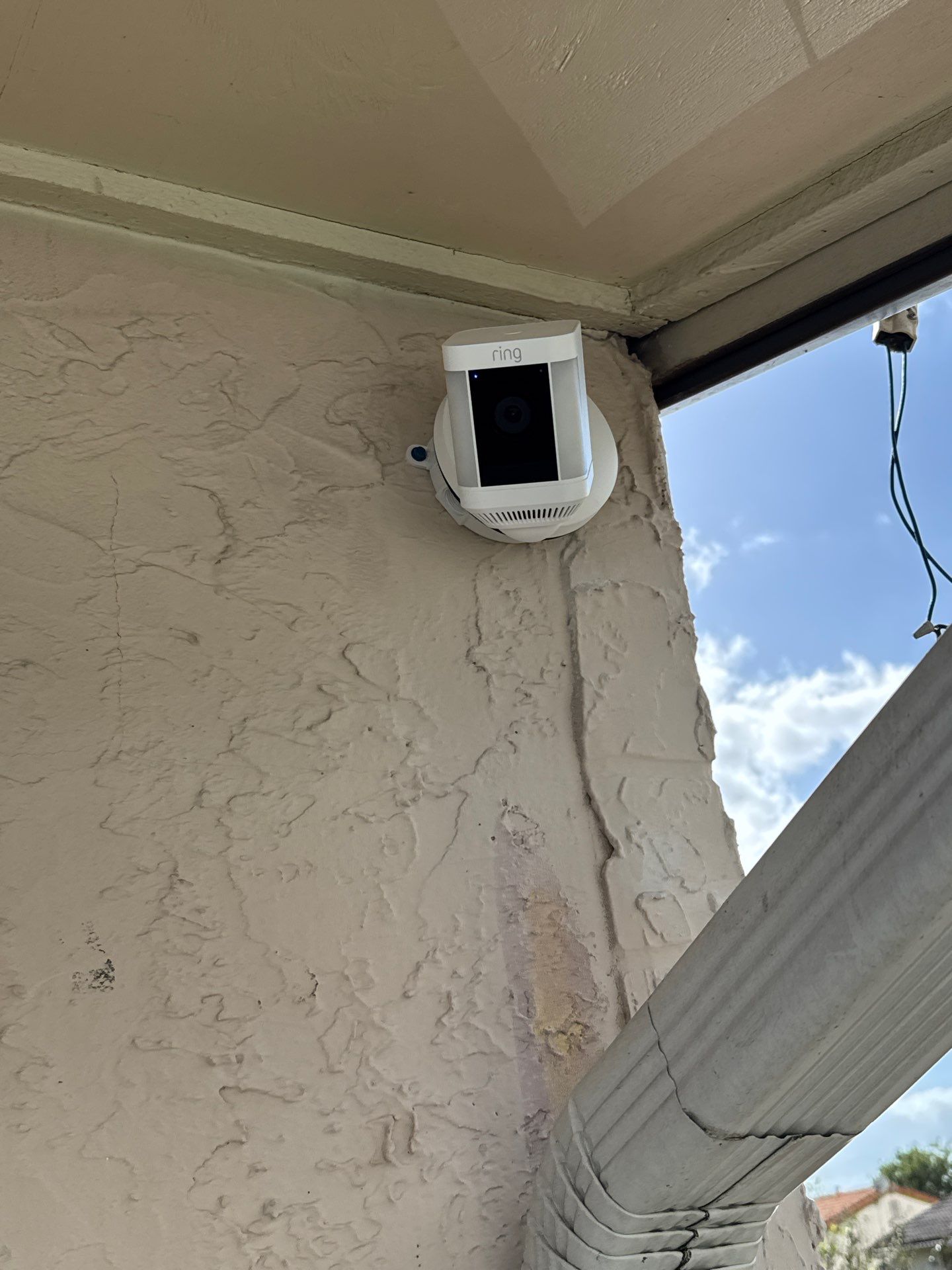Home Security Camera and Flood light Install in Orlando by Smartron Electric