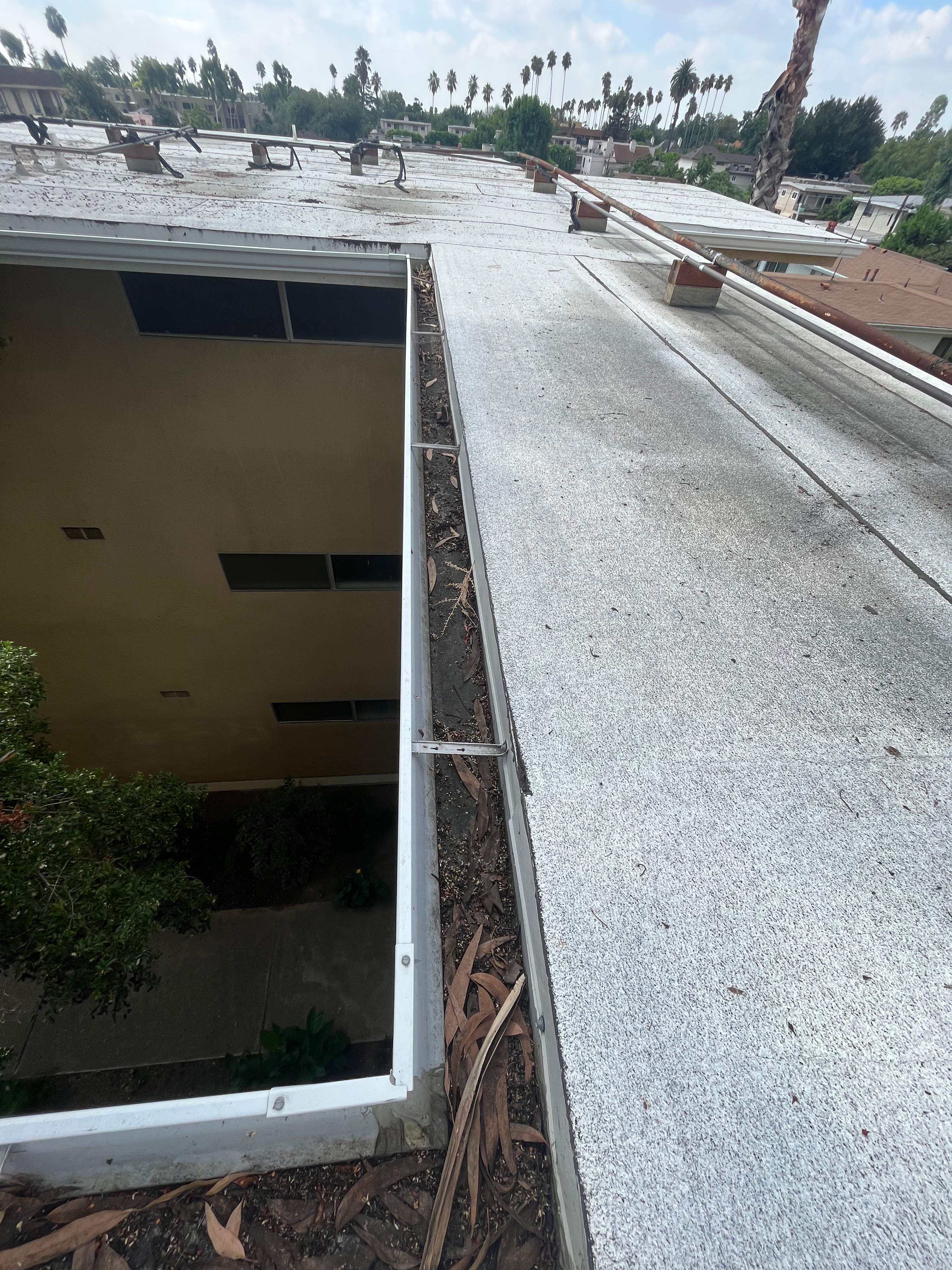 HOA Gutter Cleaning in Pasadena by Palm Coast Solar Cleaning