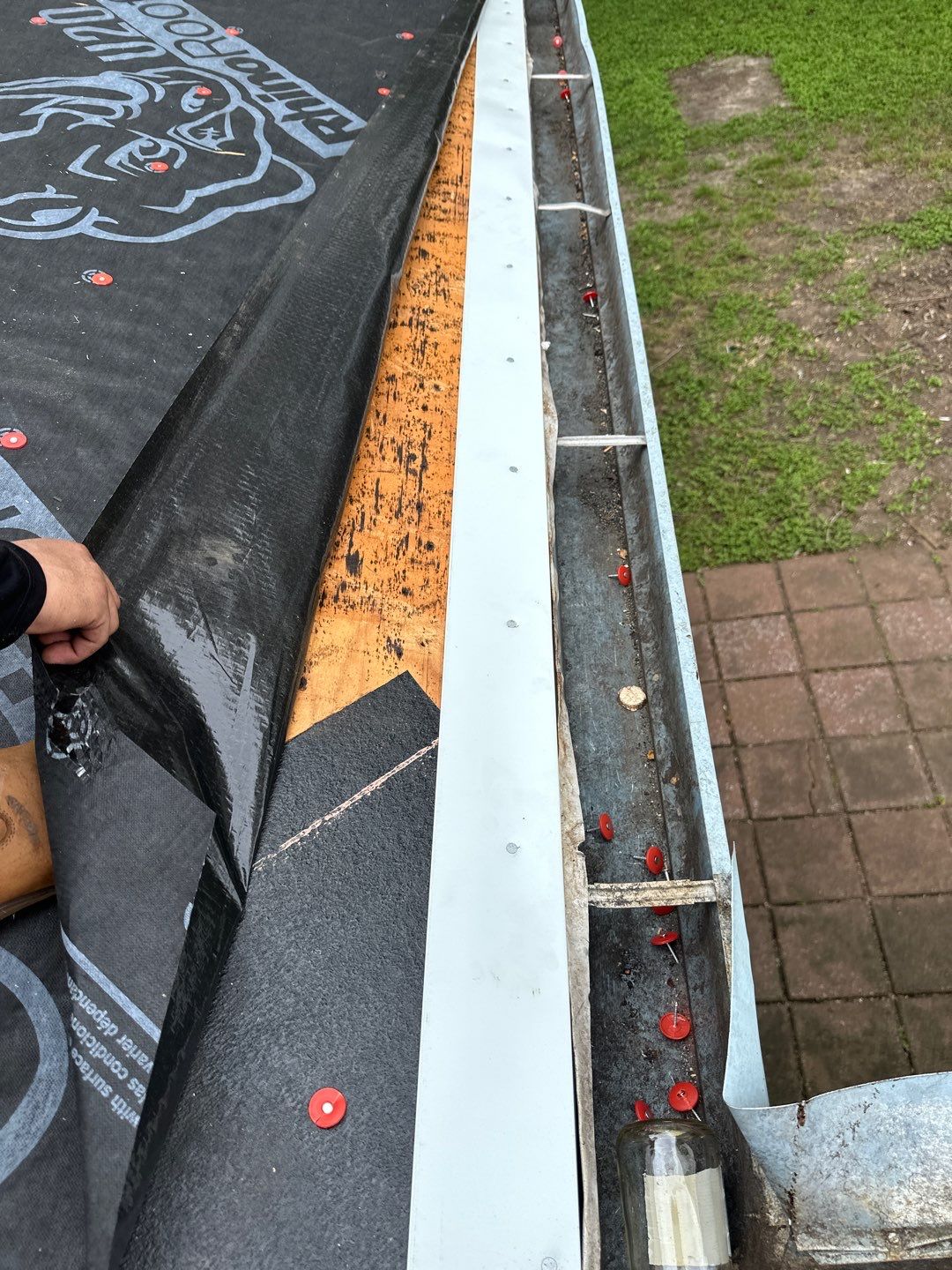 Residential Roofing Installation using Owen's Corning Duration (Lifetime) Shingles by Roof Repair Company
