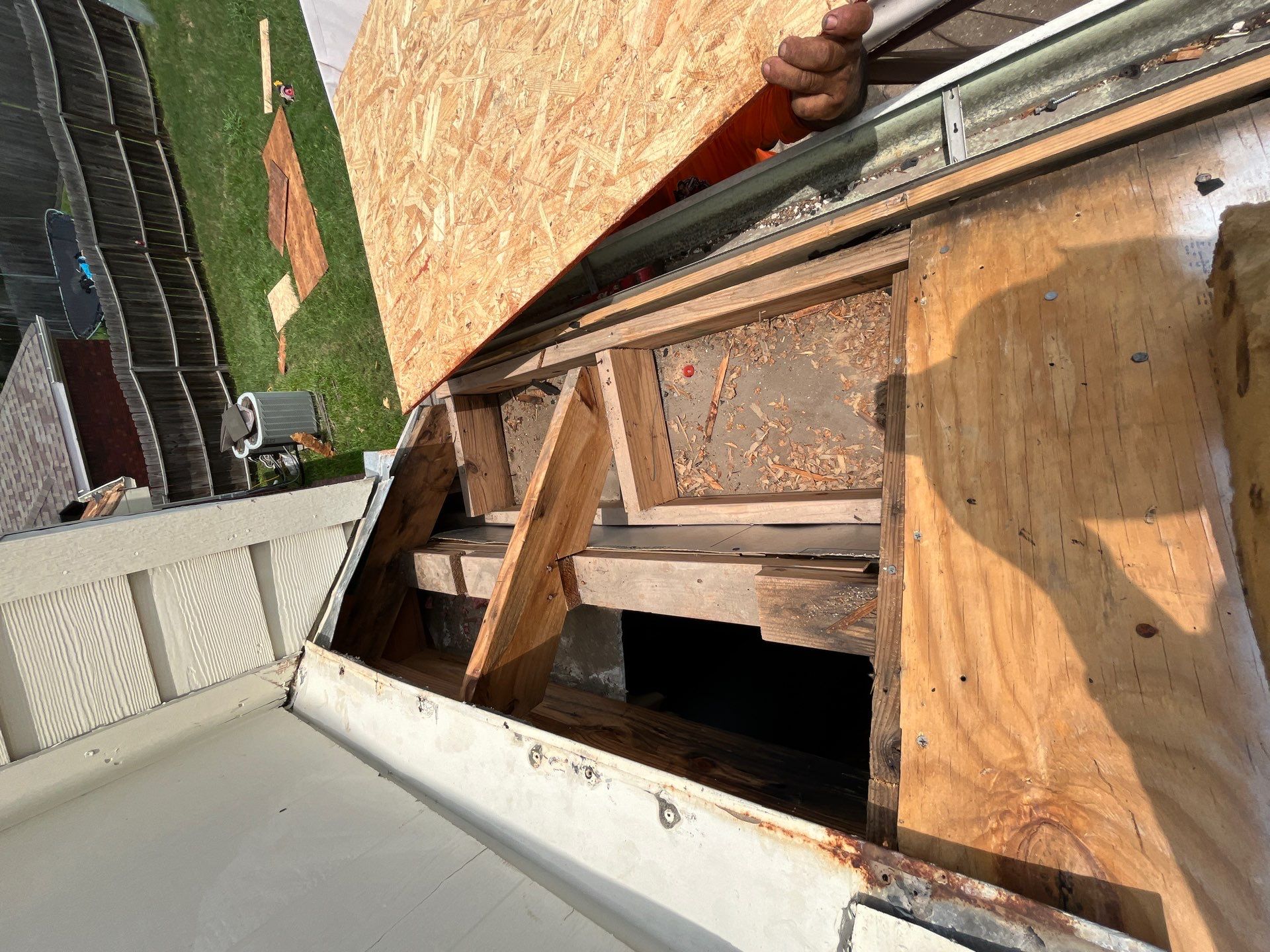 Residential Roofing Installation using Owen's Corning Duration (Lifetime) Shingles by Roof Repair Company