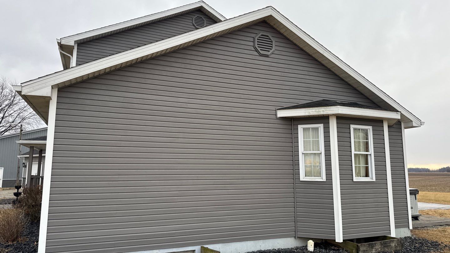 Siding Installation using Alside Coventry D4DL by Nitro Roofing and Construction