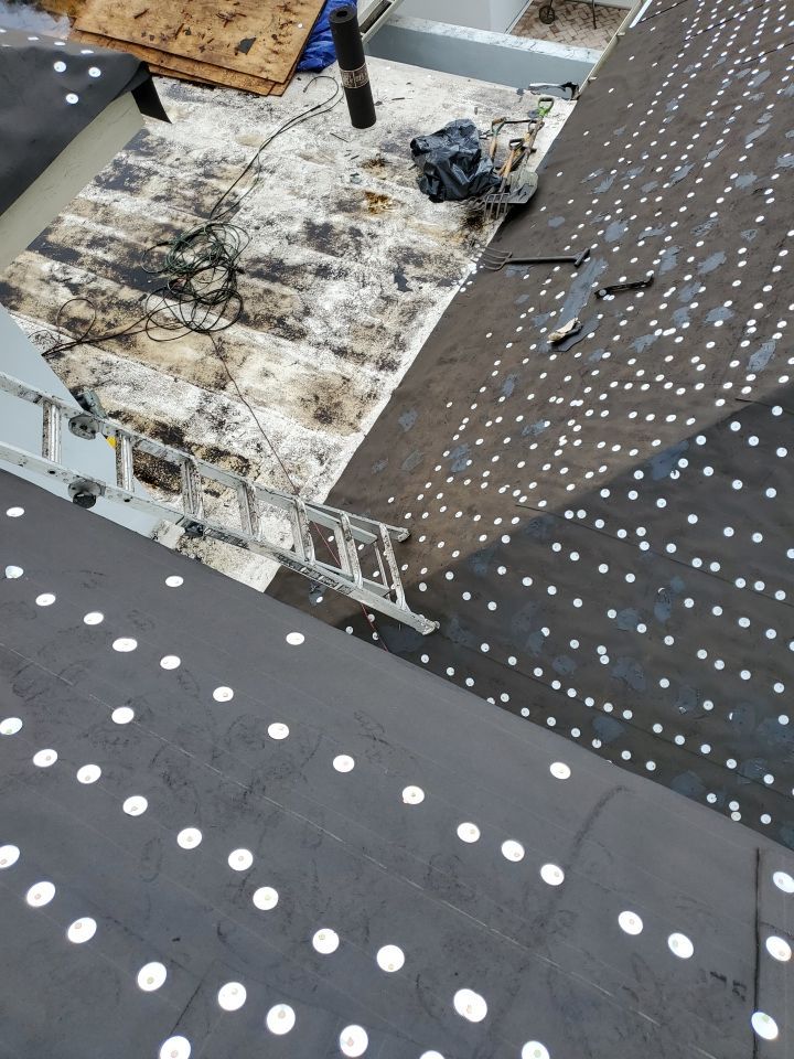 Wood Shake Repair using Wood Roof Shakes by Aastro Roofing