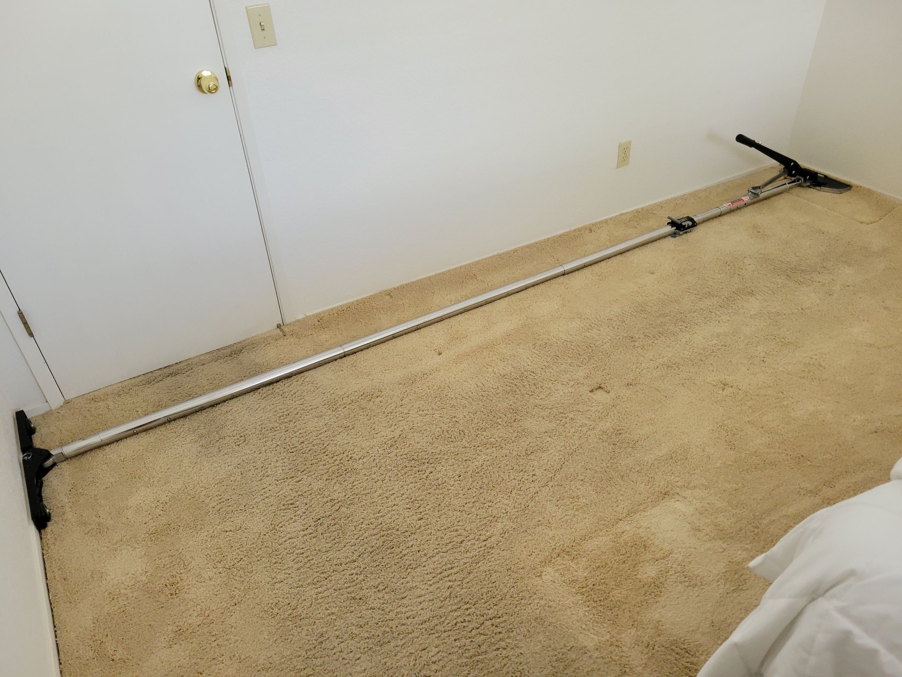 Carpet Re-stretching and Cleaning by Ardent Carpet Restore LLC