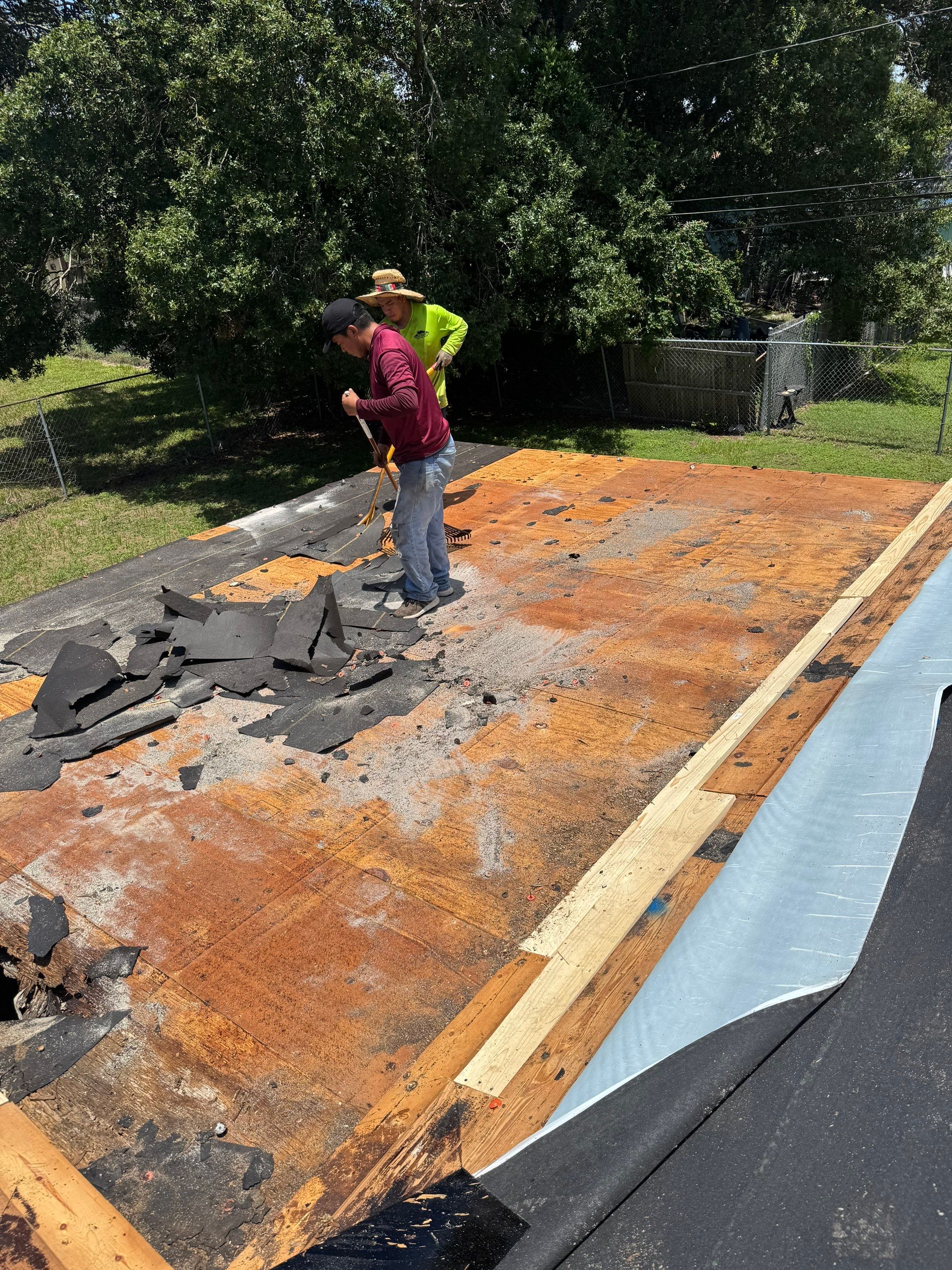 Project in St. Petersburg 33711 by Mitchell Roofing Company LLC 