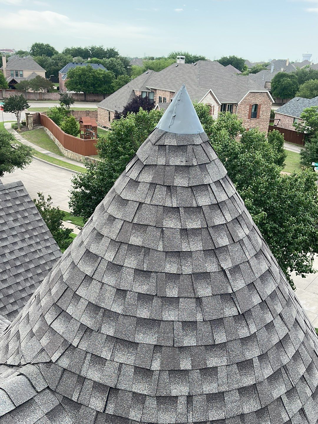 GAF HDZ - Weathered Wood by Elite Roofing LLC