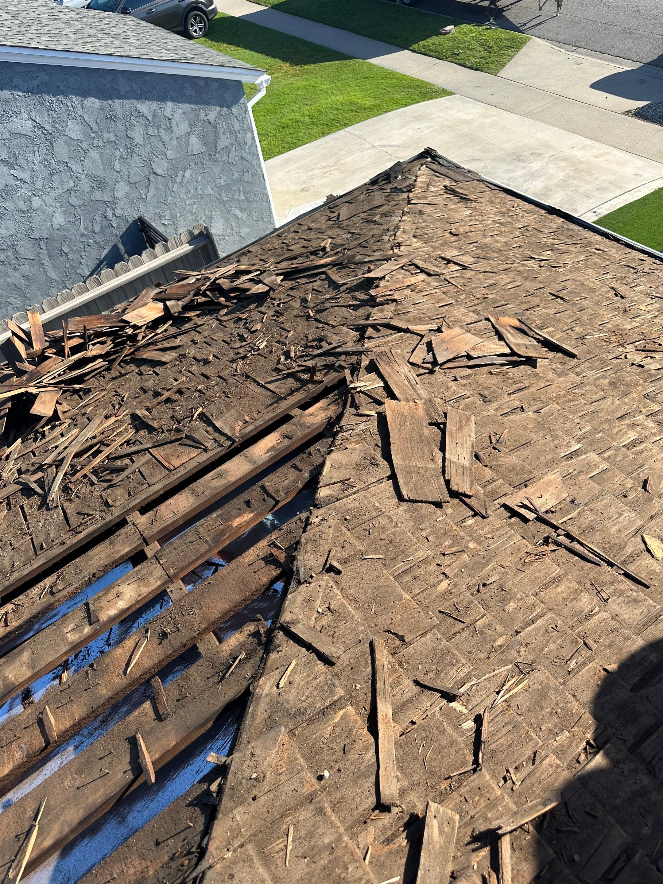 Roof Replacement - Lakewood, CA 90712 by Epic Roof Replacement