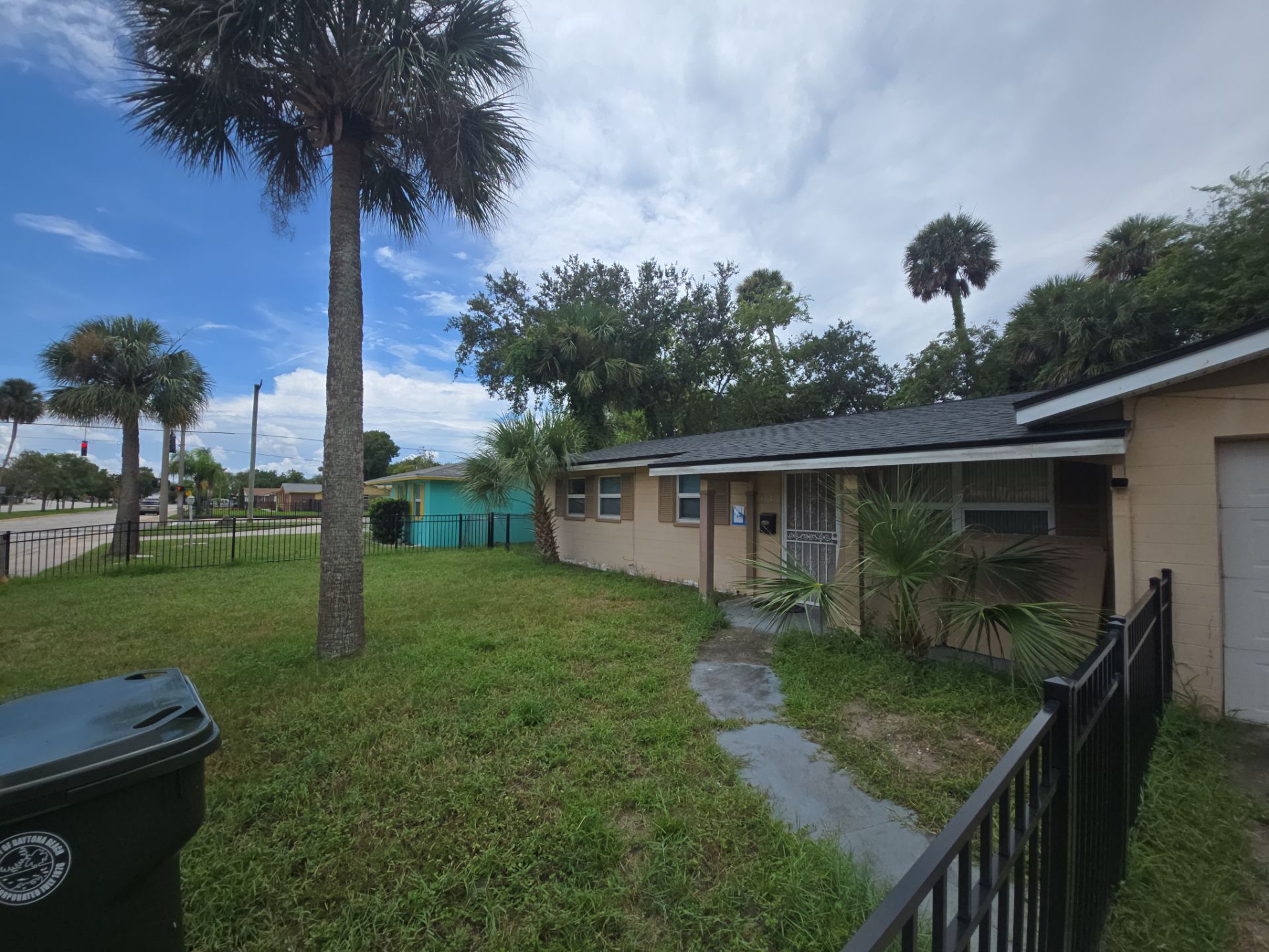 Residential Roof Replacement With Pinnacle Shingles in Daytona Beach by Pinnacle Roofing Group