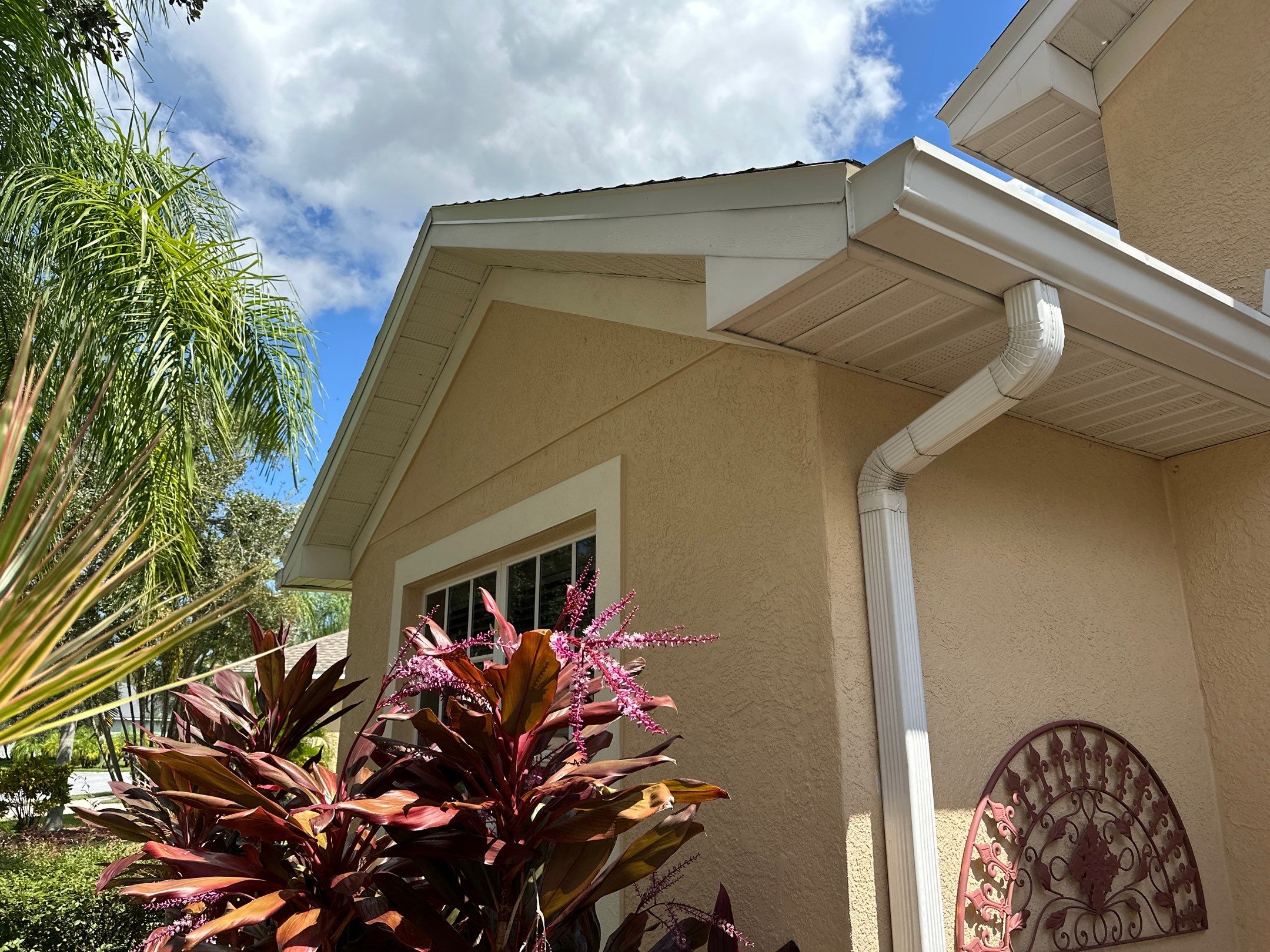 House Wash, Paver Patio Cleaning & Driveway Cleaning in Waterford – Palmetto, FL by Sunshine AquaWash