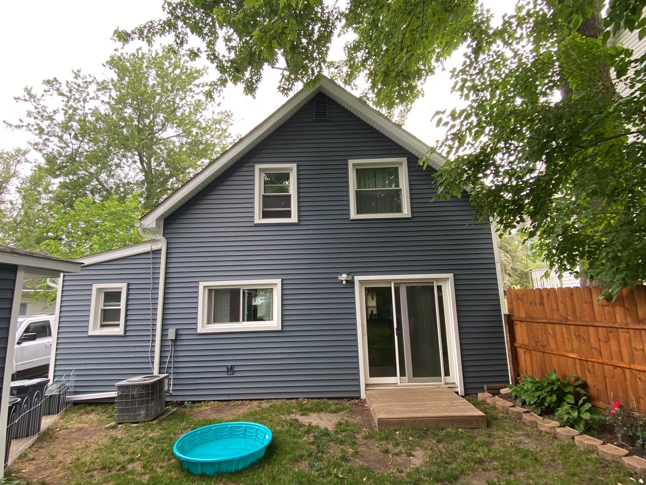 Siding Replacement using CertainTeed Restoration Classis D4 by 180 Contractors