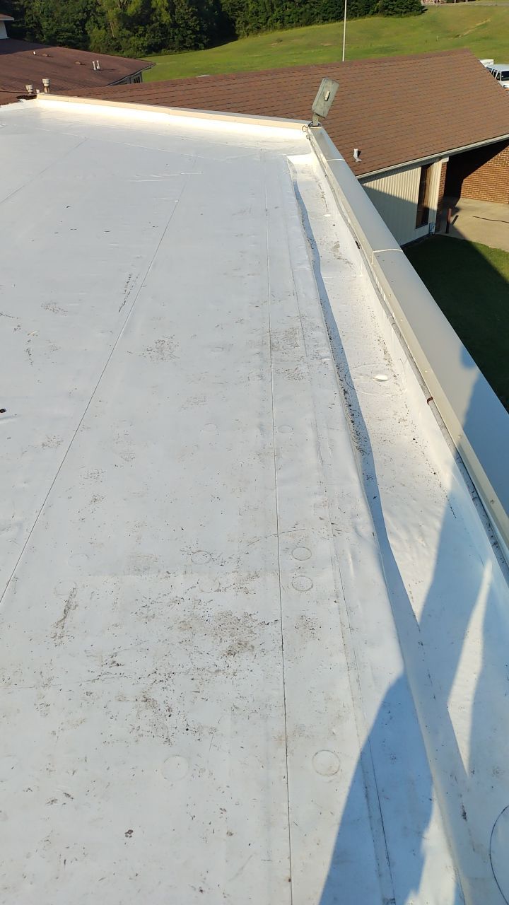 First Assembly of God, De Queen, Arkansas by Hostetler Roofing