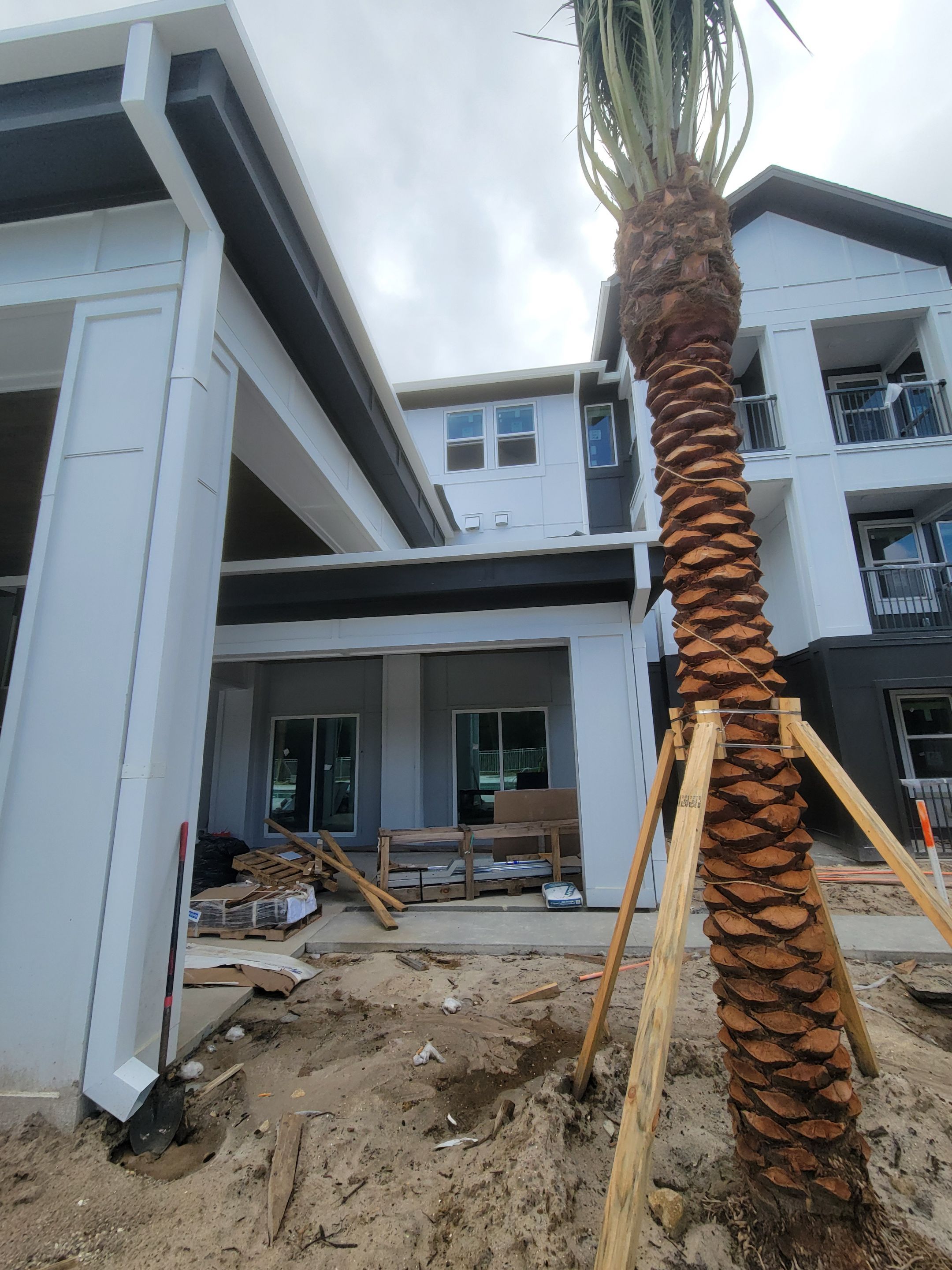 7-Inch Seamless Gutters for Large Roofs in Daytona Beach FL by Gutter Professors