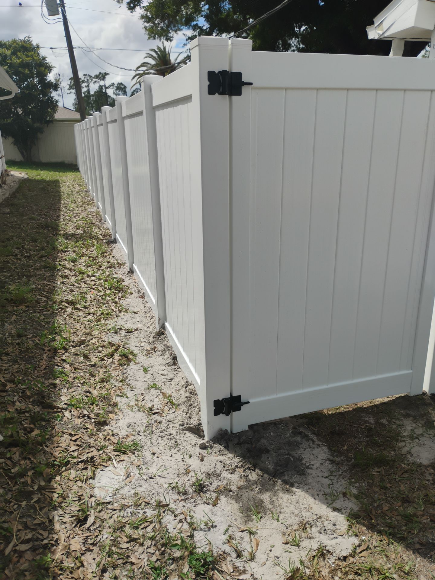 Vinyl Fence Install in Port Charlotte by True Fence LLC