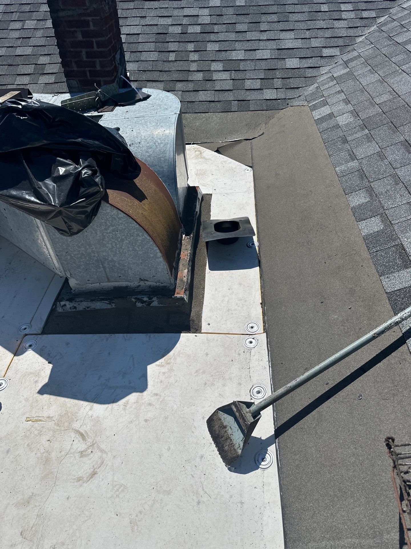 Summit Grey Lum Yun Salem Oregon Commercial Roof by Orezona Building & Roofing Company, Inc.