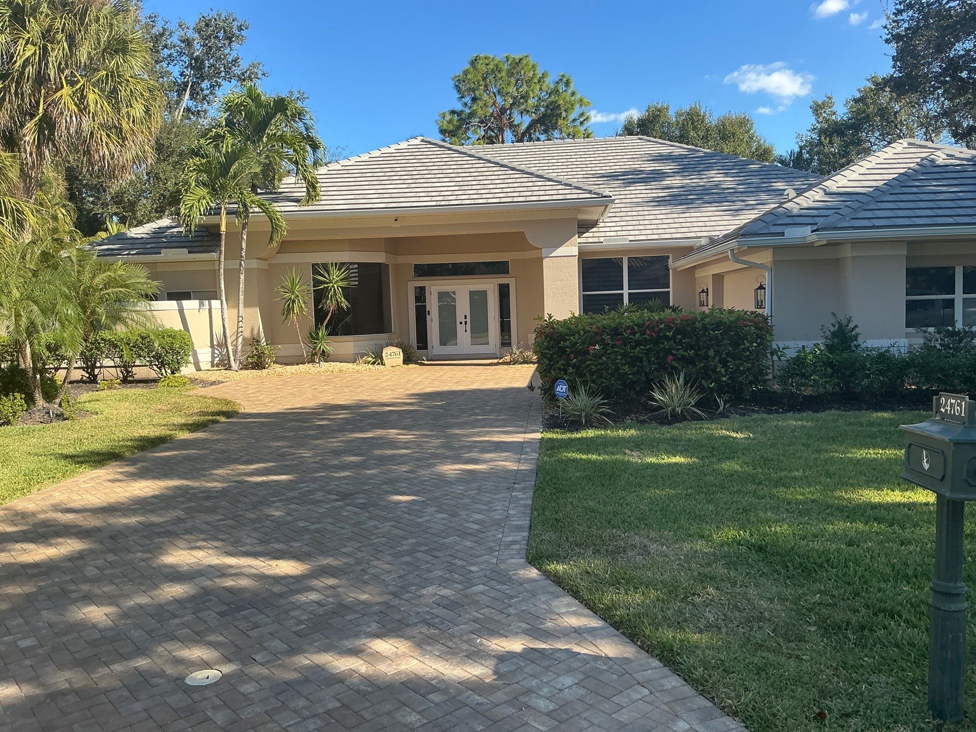 K-Style Seamless Gutter Installation using 6 Inch Seamless Gutters in Bonita Spring FL by Gutter Professors