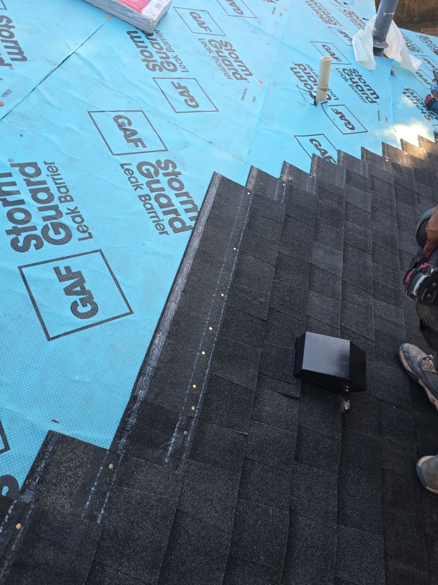 Project in Dallas by Armor Roofing | Exteriors