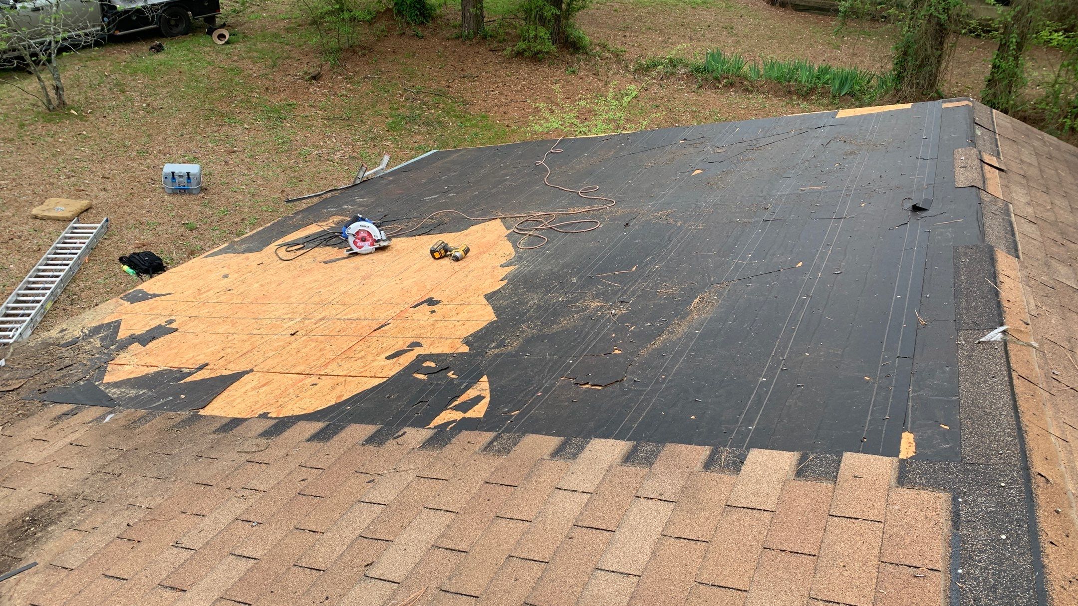 Residential Roofing Installation using CertainTeed XT25 by Hostetler Roofing