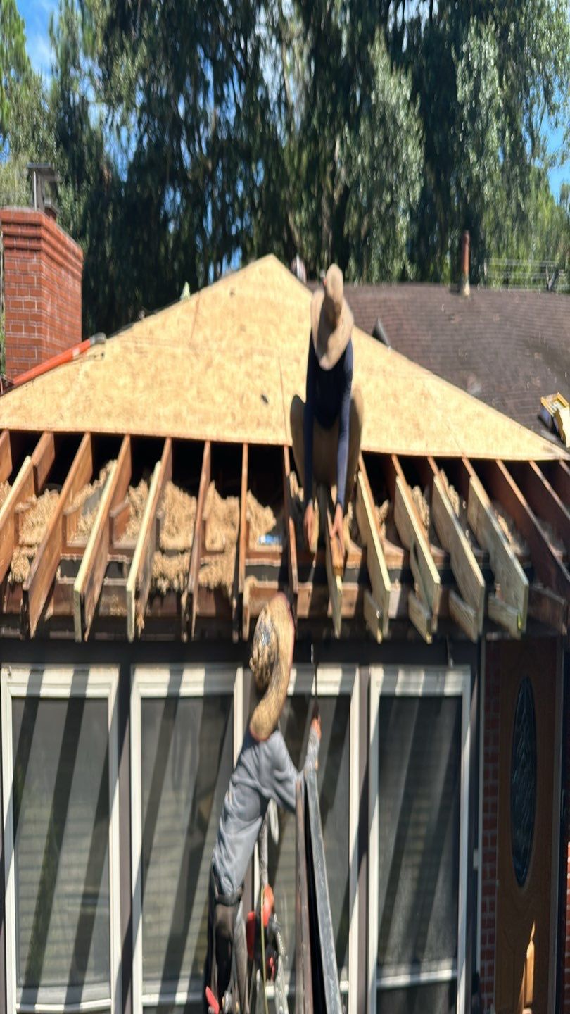Residential Roofing Installation using Owens Corning Oakridge Estate Grey by Talya Roofing