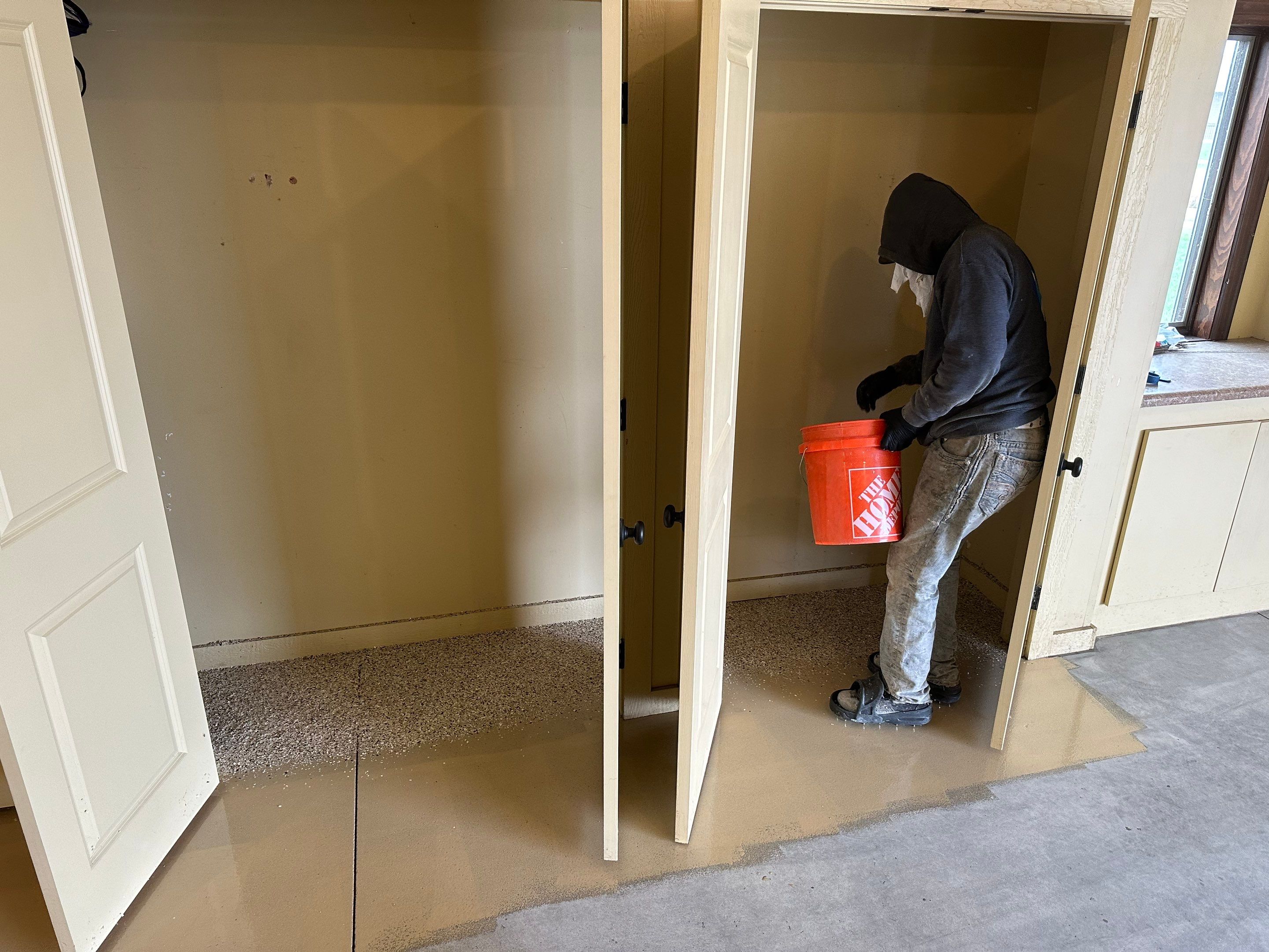 Sioux Falls Garage Floor Concrete Coating with Shoreline Flake Finish by Select Painting, Coatings & Garage Cabinets