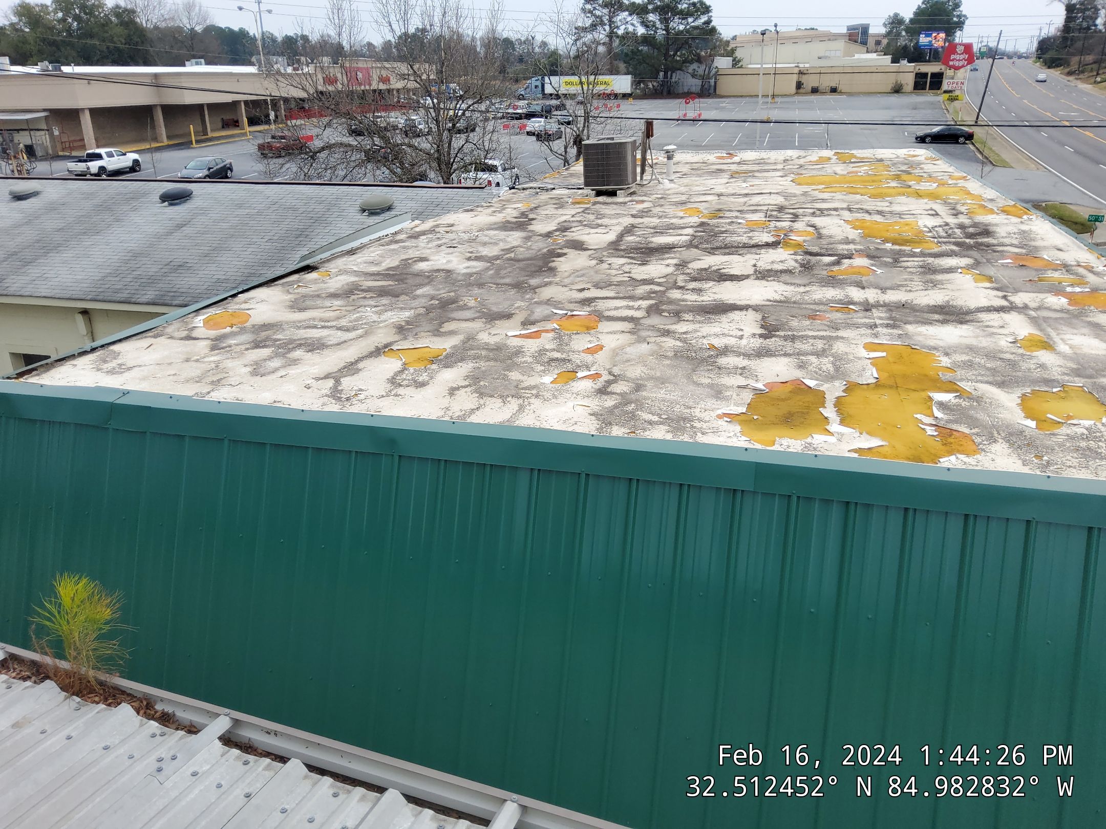Master Clean Roof and Gutter Cleaning by iGreen Solutions
