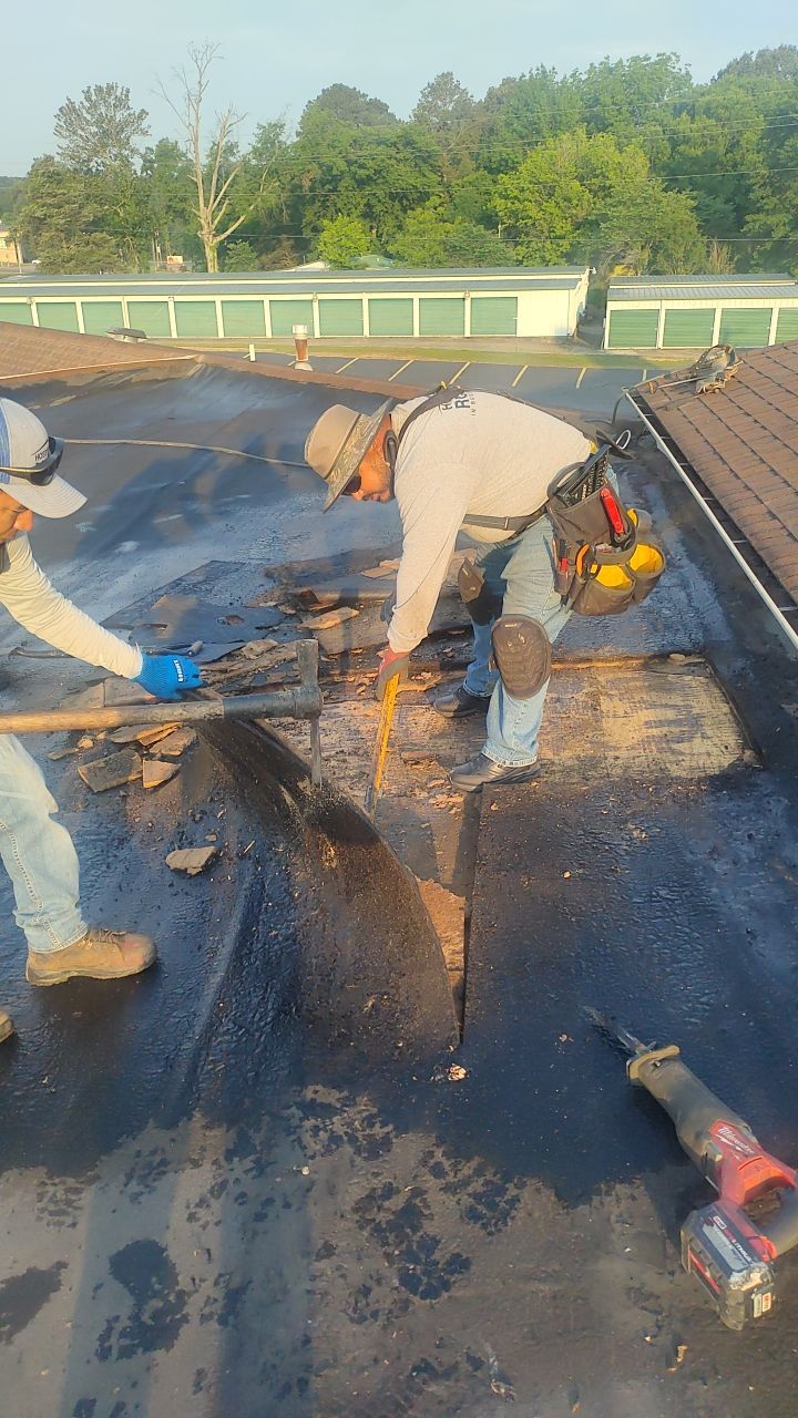 First Assembly of God, De Queen, Arkansas by Hostetler Roofing