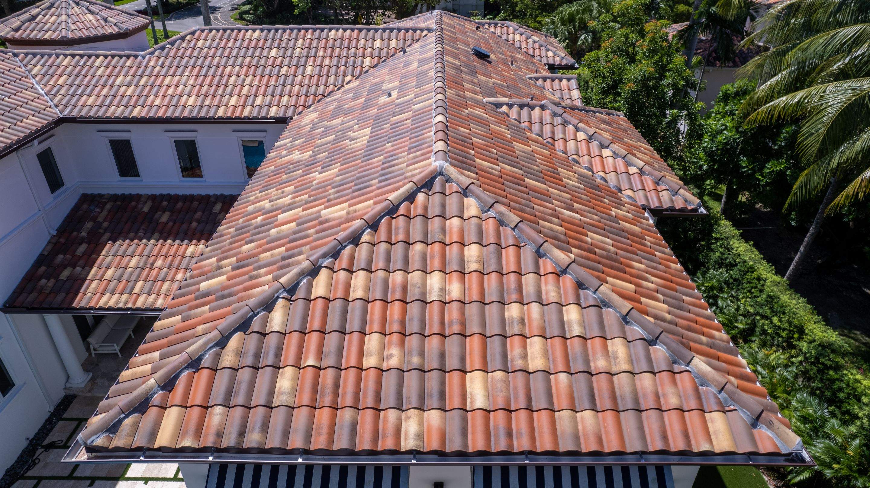 Verea - Spanish S - Jacobea by Istueta Roofing