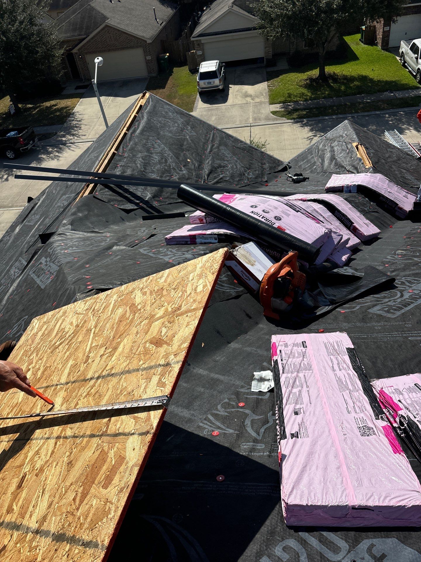 Residential Roofing Installation using Owen's Corning Duration (Lifetime) Shingles by Roof Repair Company
