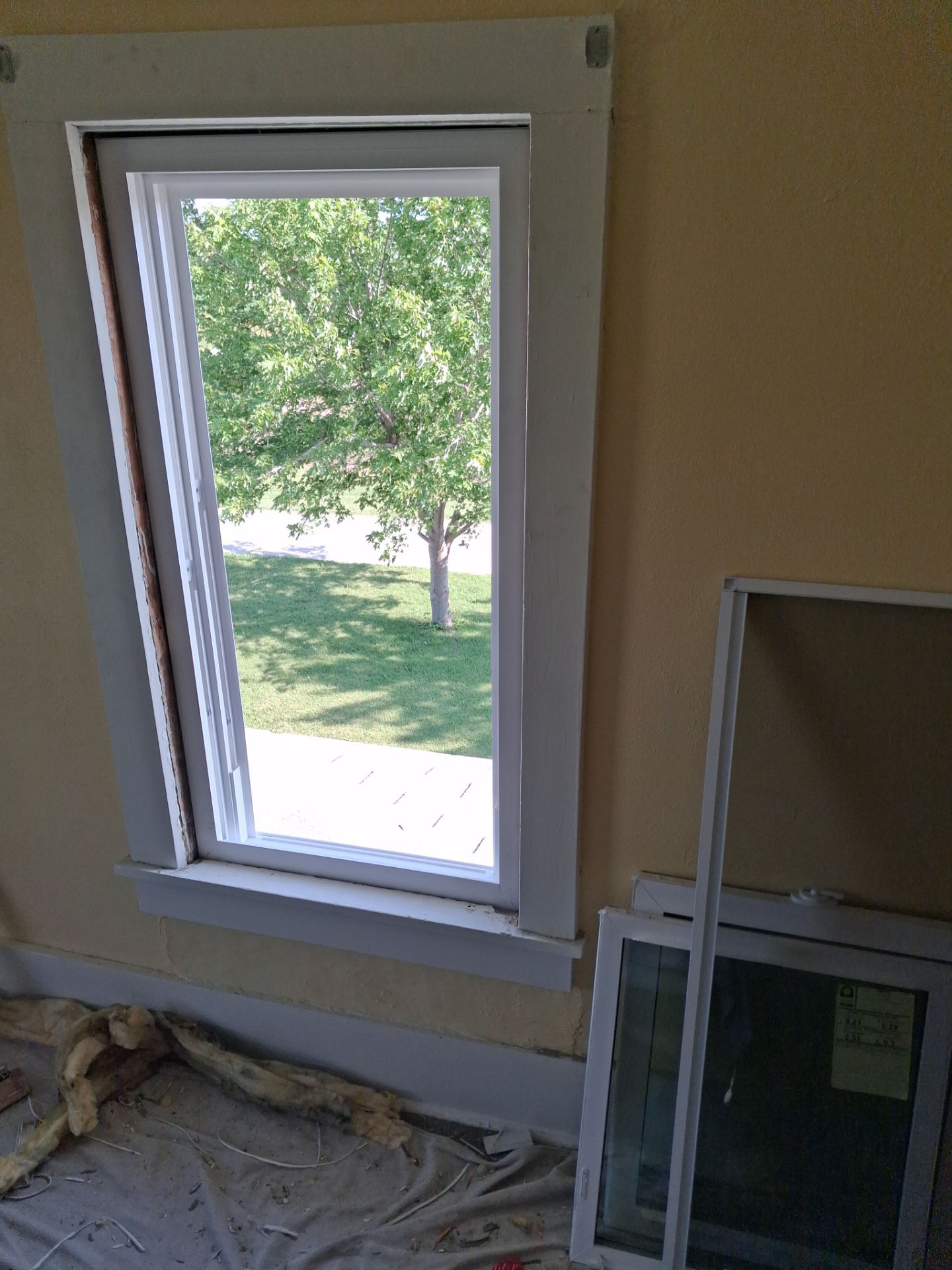 A Fresh Look with Midway Hawthorn Series Windows by United Windows and Siding LLC