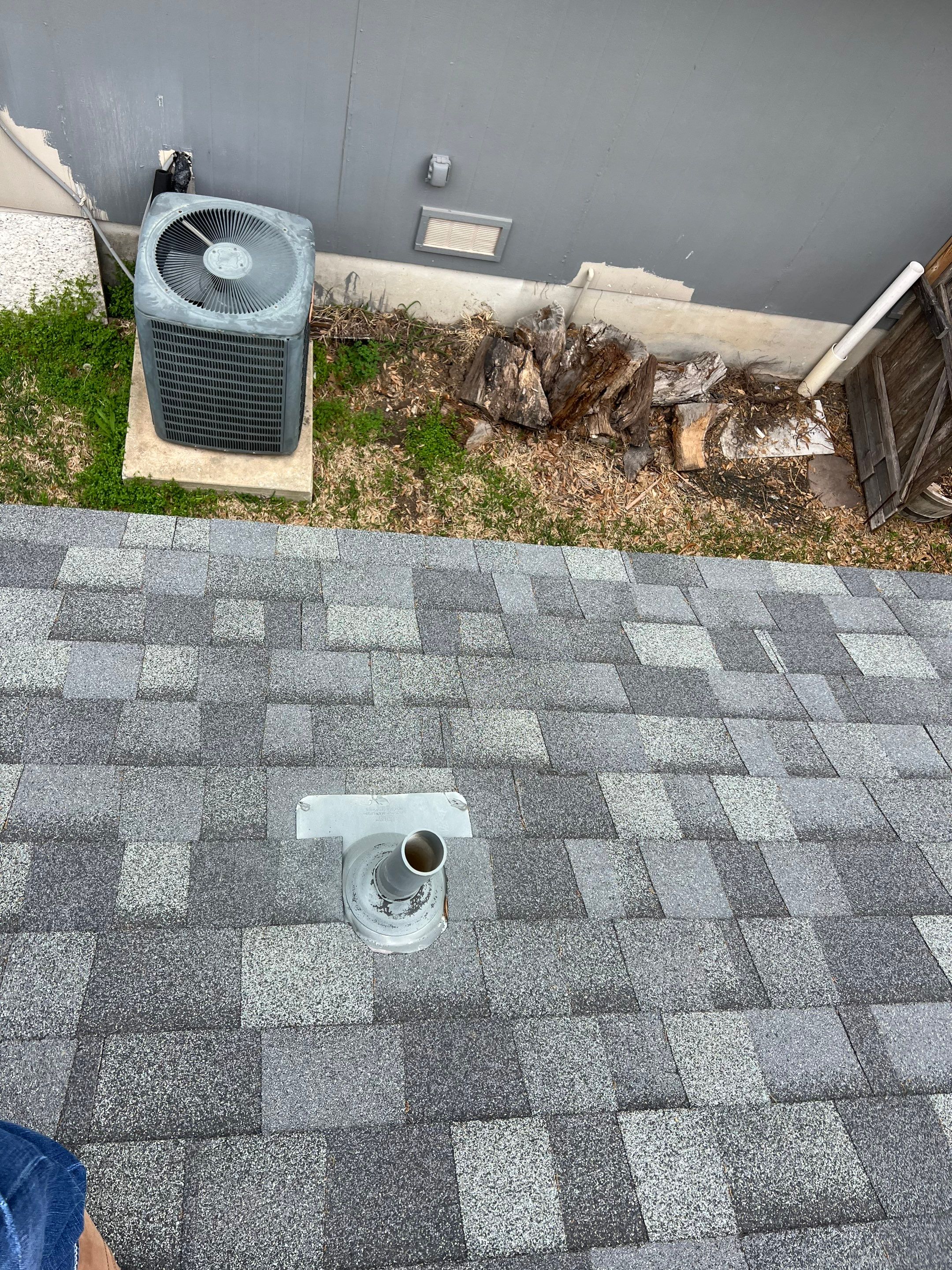 Residential Roof Replacement using Owens Corning 30 year Architectural Shingles by Premier Roofing and Contracting