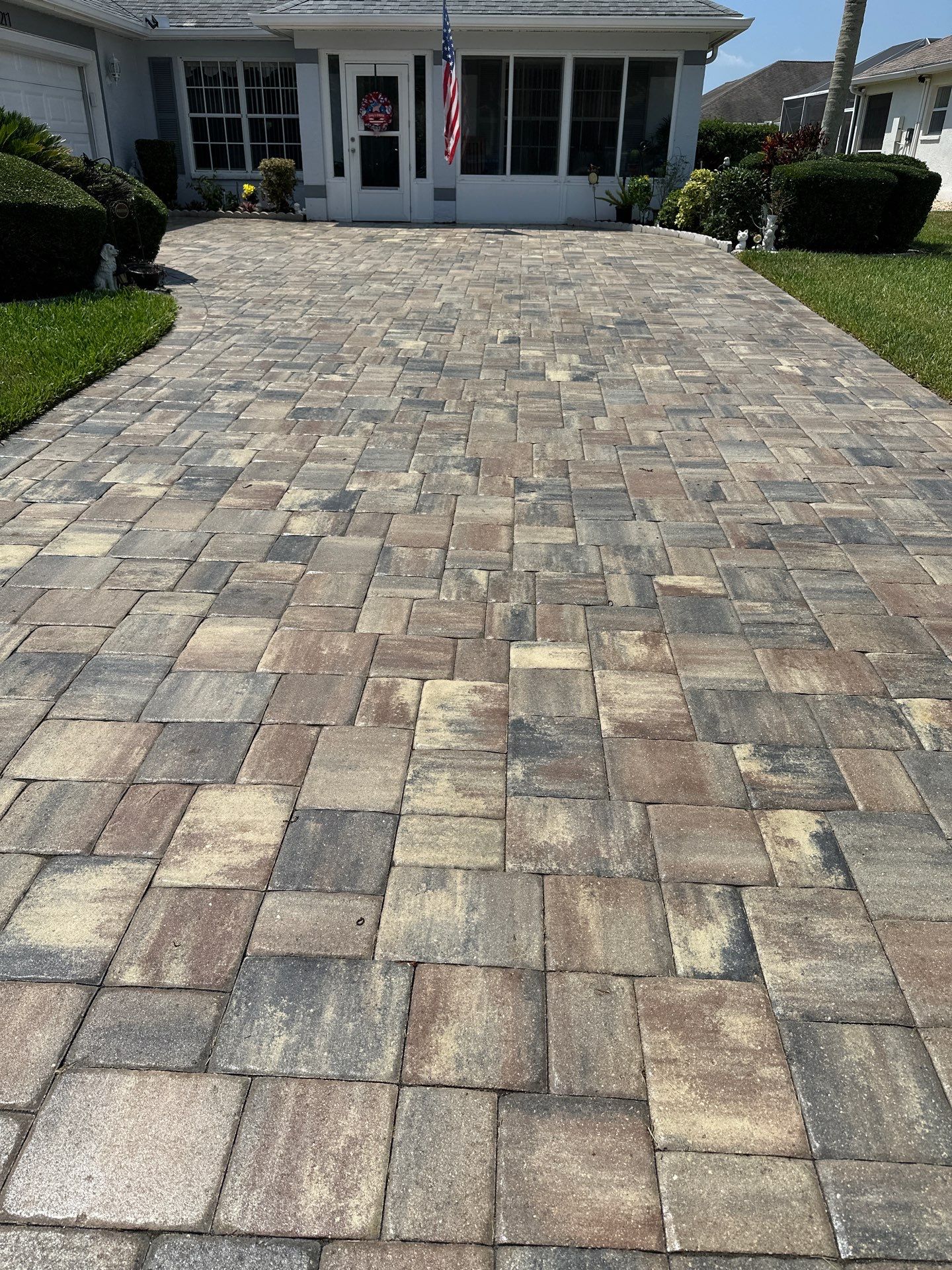 Paver Cleaning and Sealing in Sun City Center by Supreme Paver Experts