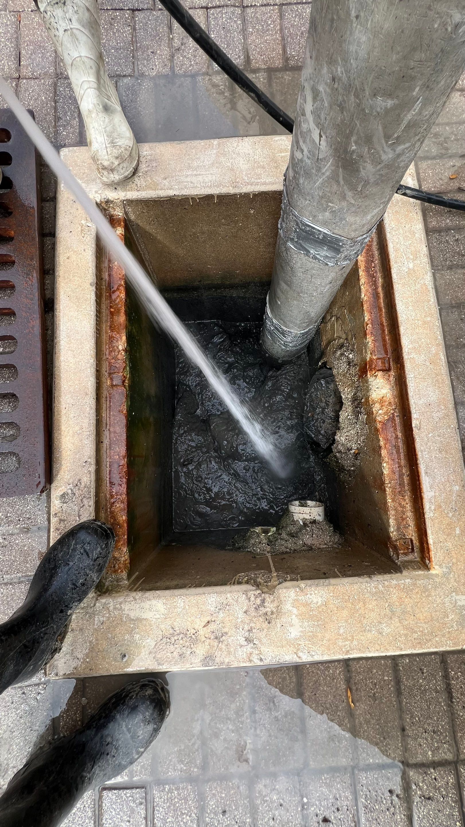Condo Storm Water System Maintenance by APS Power & Water