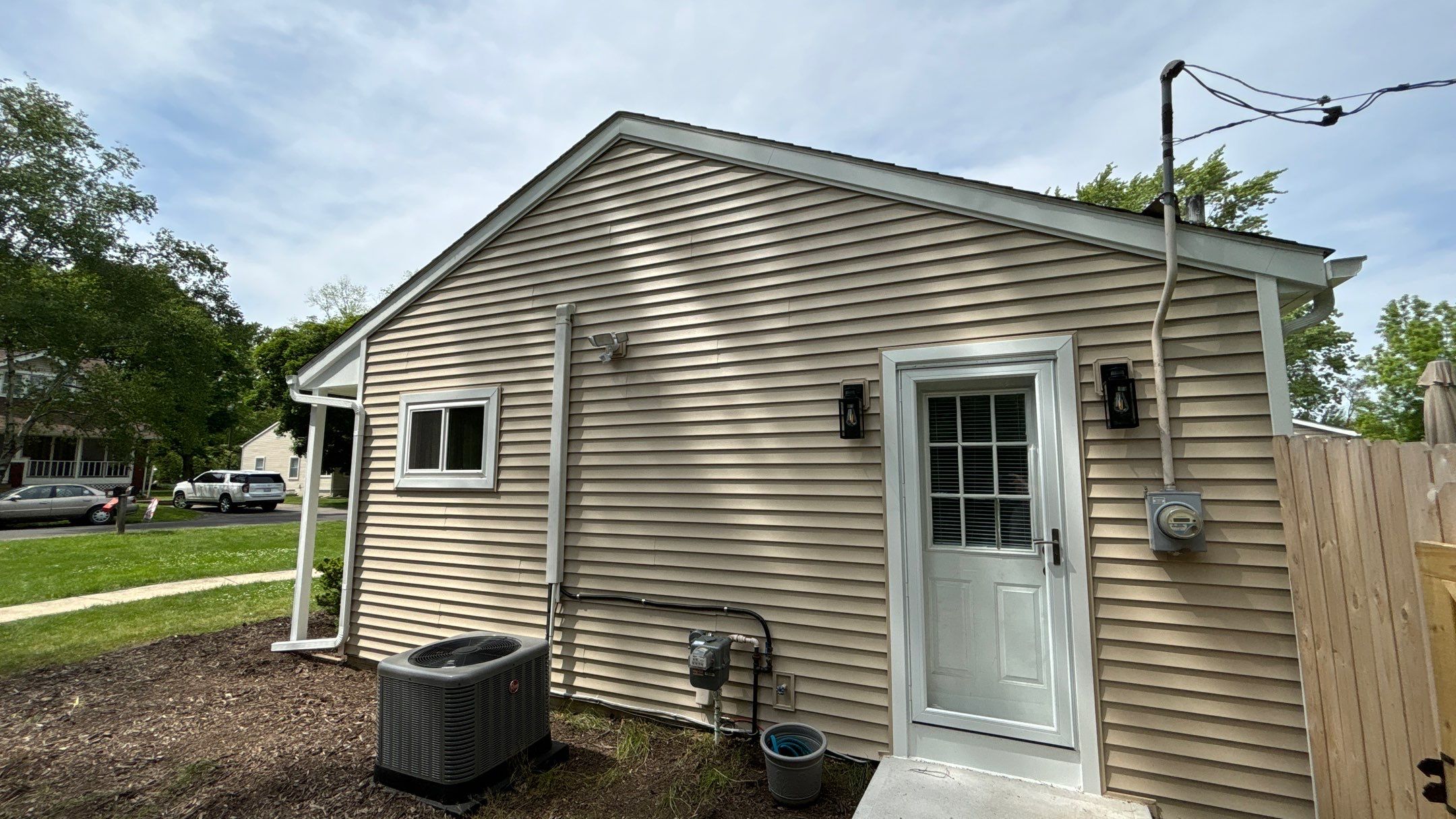 Siding Replacement using Certainteed Classic Restoration D4 by 180 Contractors