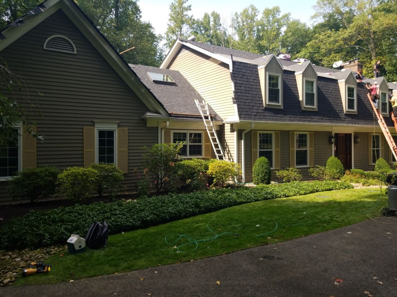 Residential Roofing Installation using Owens Corning Duration, Driftwood by Absolute Roofing and Construction