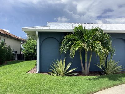 White Downspouts and Gutters Combo in Punta Gorda FL