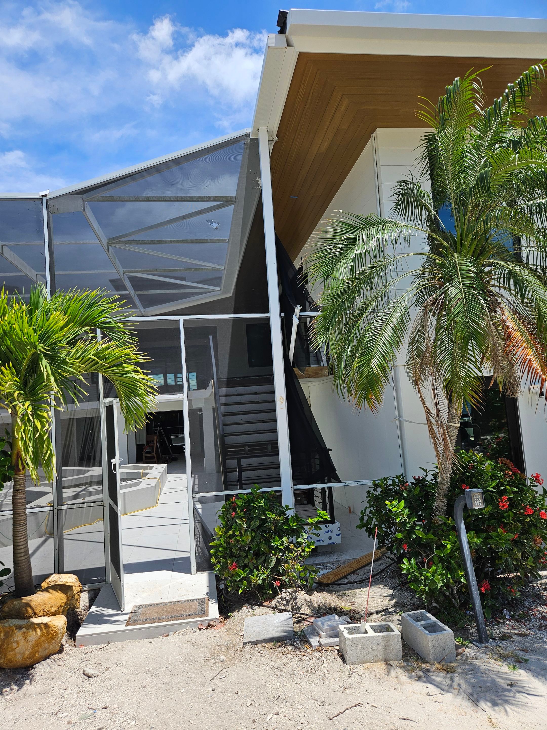 7-Inch Smooth Box Seamless Gutters using Seamless Gutters and Metal Fascia in Sanibel FL by Gutter Professors