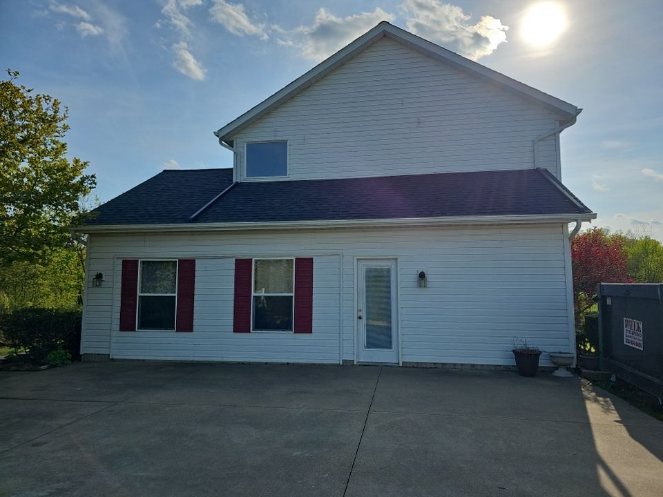 ATLAS PINNACLE COLOR: BLACK SHADOW DRIP EDGE: WHITE by Eagle Eye Roofing