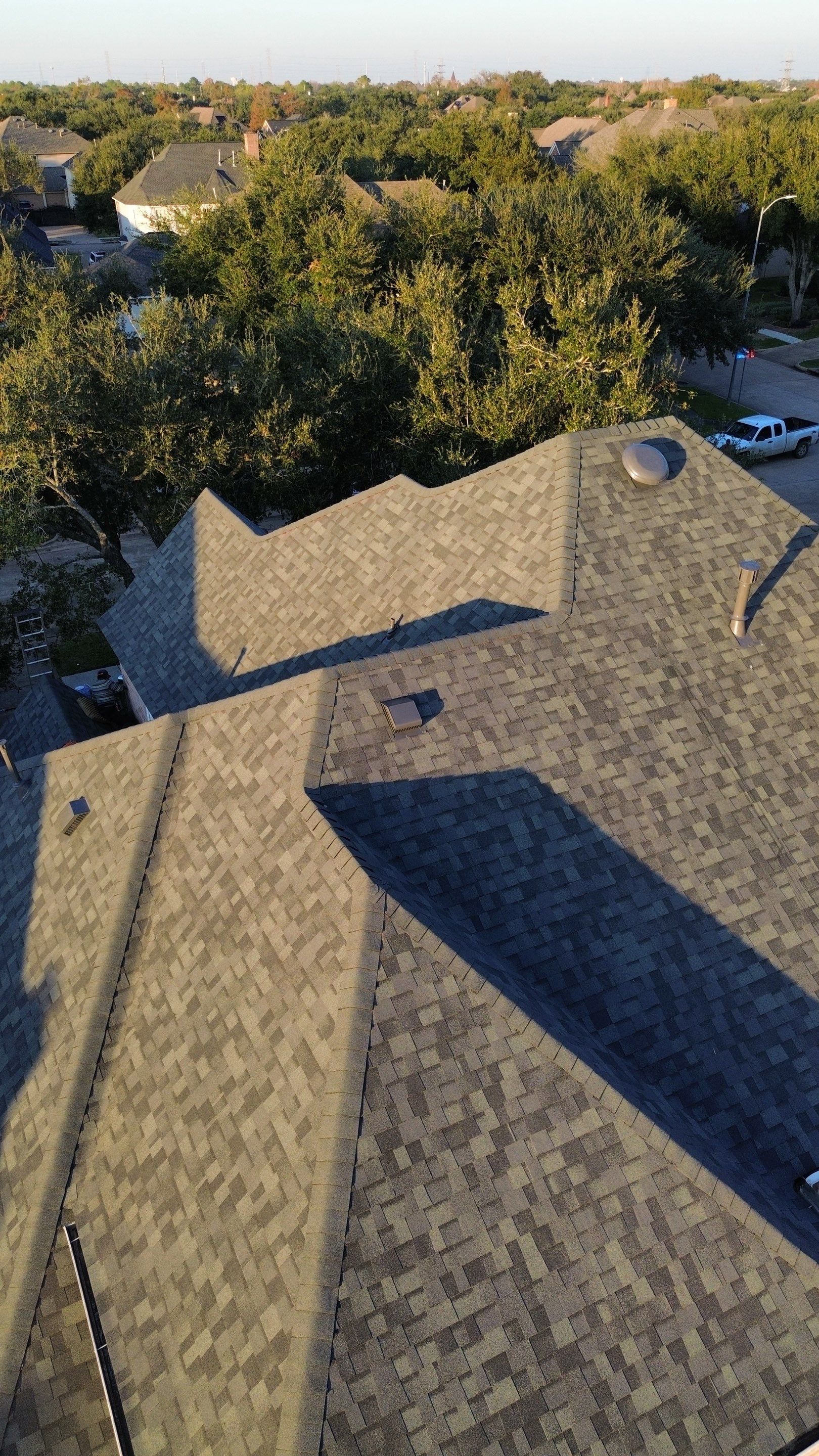 OC Duration Estate Gray by HHH Roofing & Construction