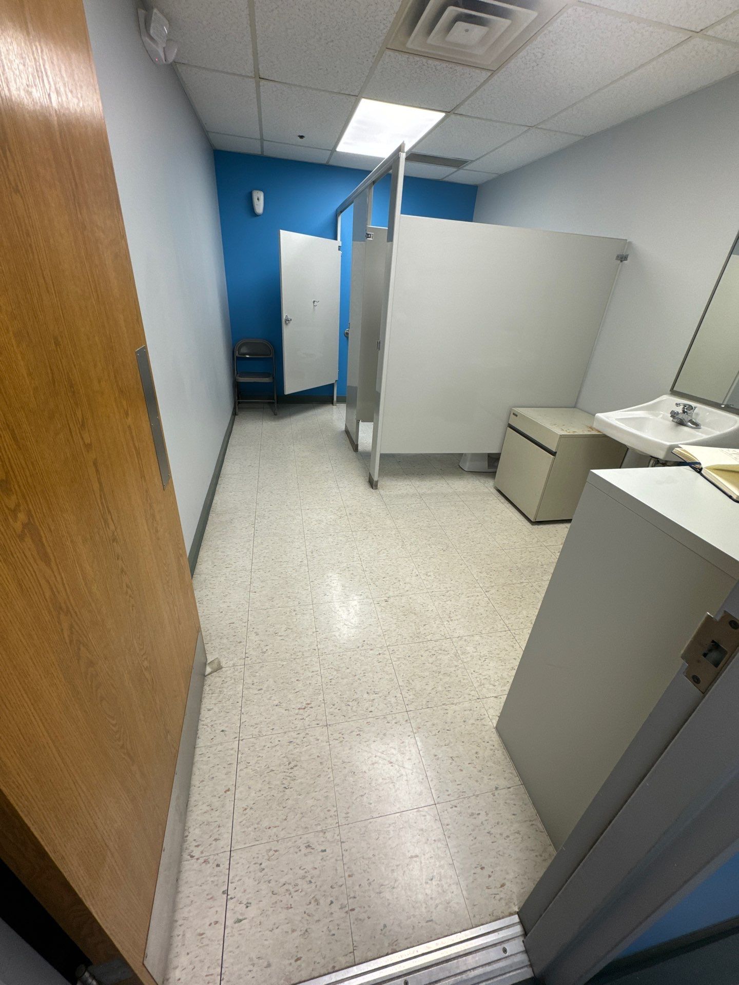 Epoxy Floor in Shop Bathroom by Gordon Painting