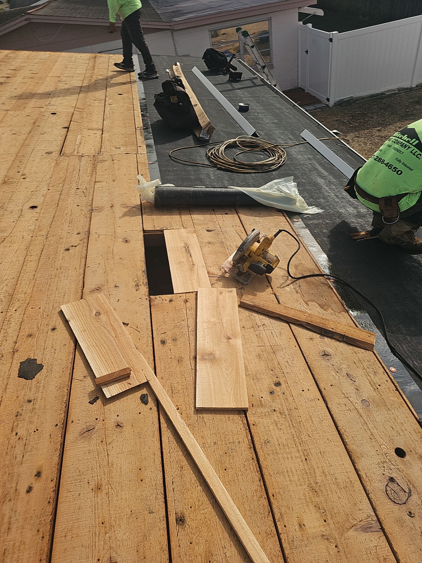 Project in Holiday 34690 by Mitchell Roofing Company LLC 